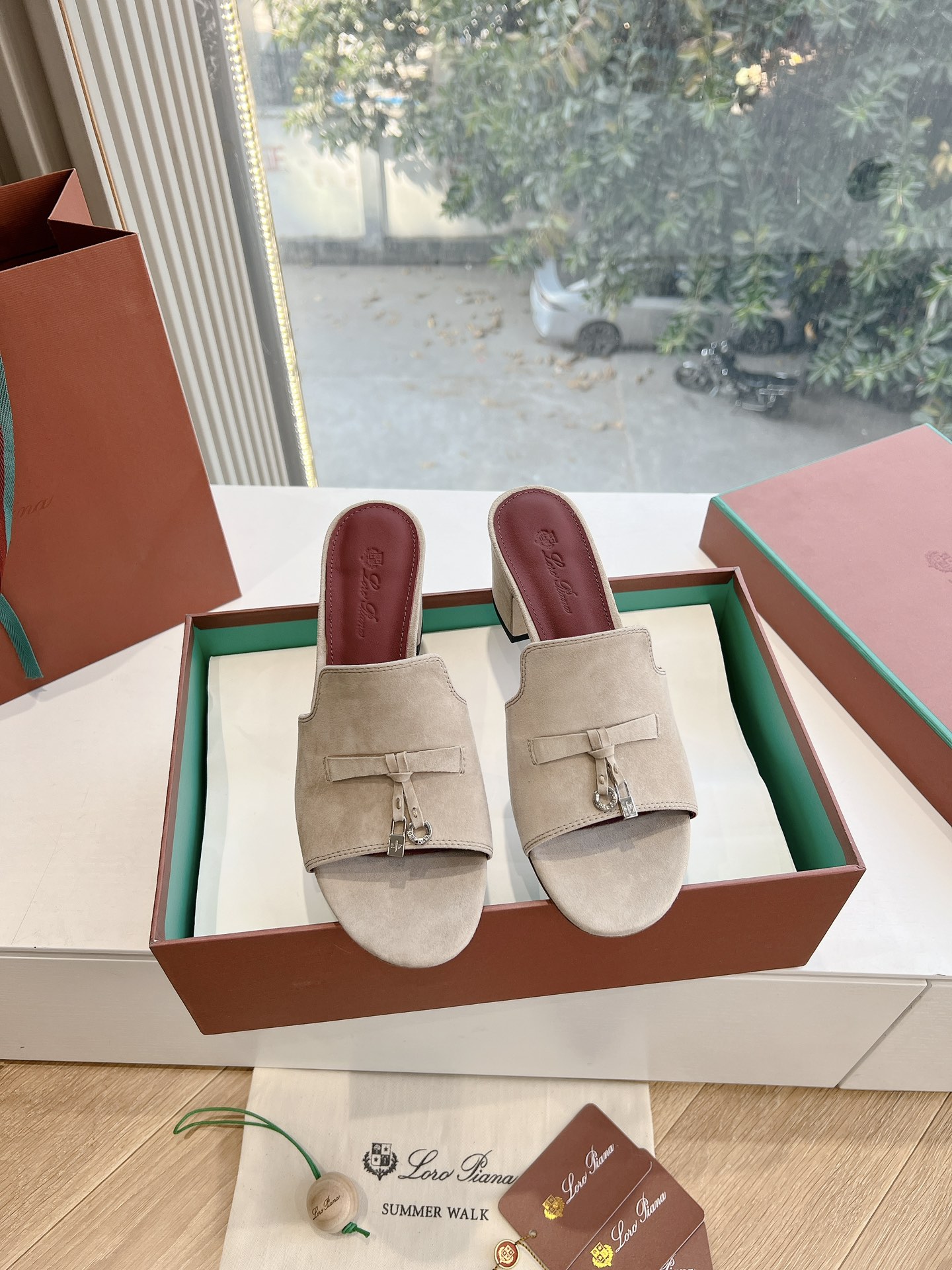 Loro Piana LP 로로피아나 통굽 태슬 플랫 슬리퍼 샌들 신발