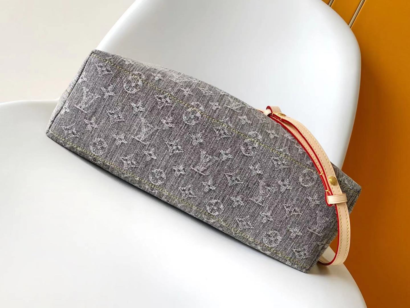 LV 루이비통 쿠상 호보백 MM 가방