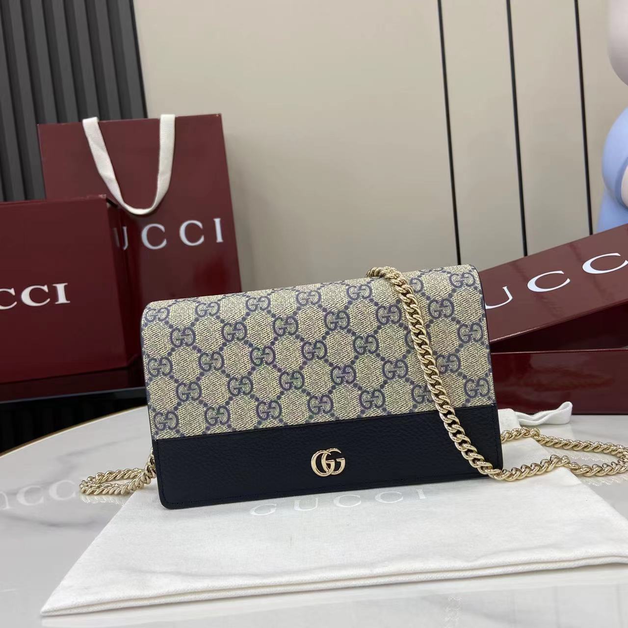 GUCCI 구찌 체인 장지갑 지갑