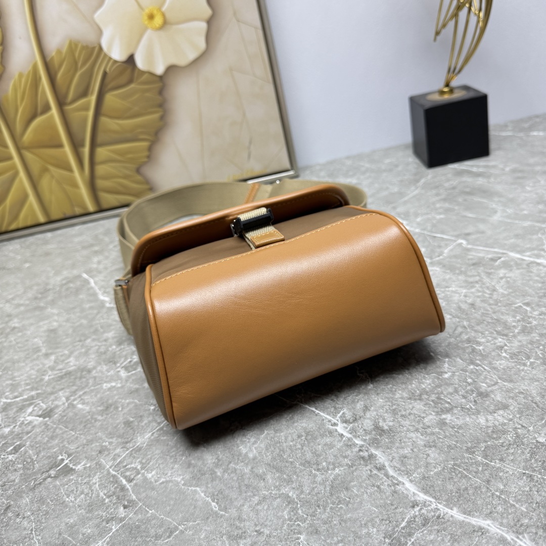 PRADA 프라다 크로스백 메신저백 가방