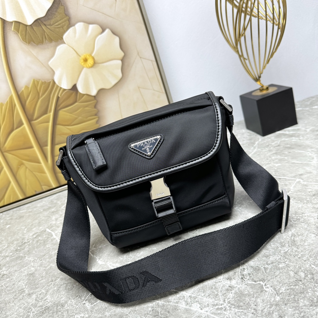 PRADA 프라다 크로스백 메신저백 가방