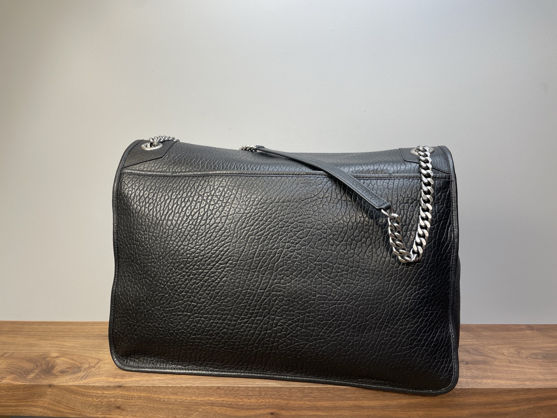 YSL 생로랑 Niki 클래식 XL 플랩 백 숄더백 가방