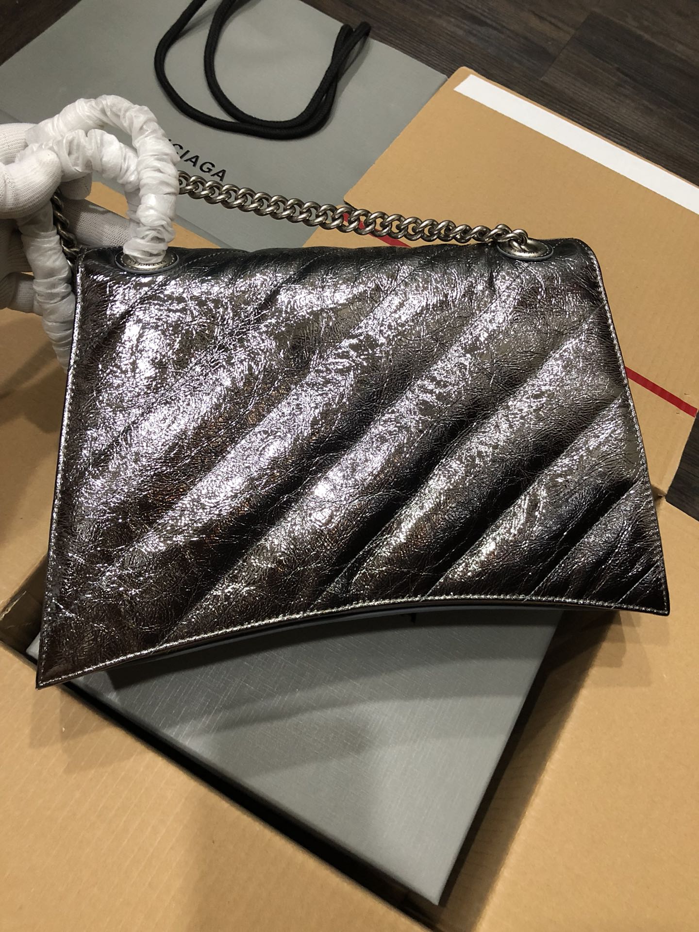 Balenciaga 발렌시아가 Crush 샤벨 체인백 금장 미디움 숄더백 가방