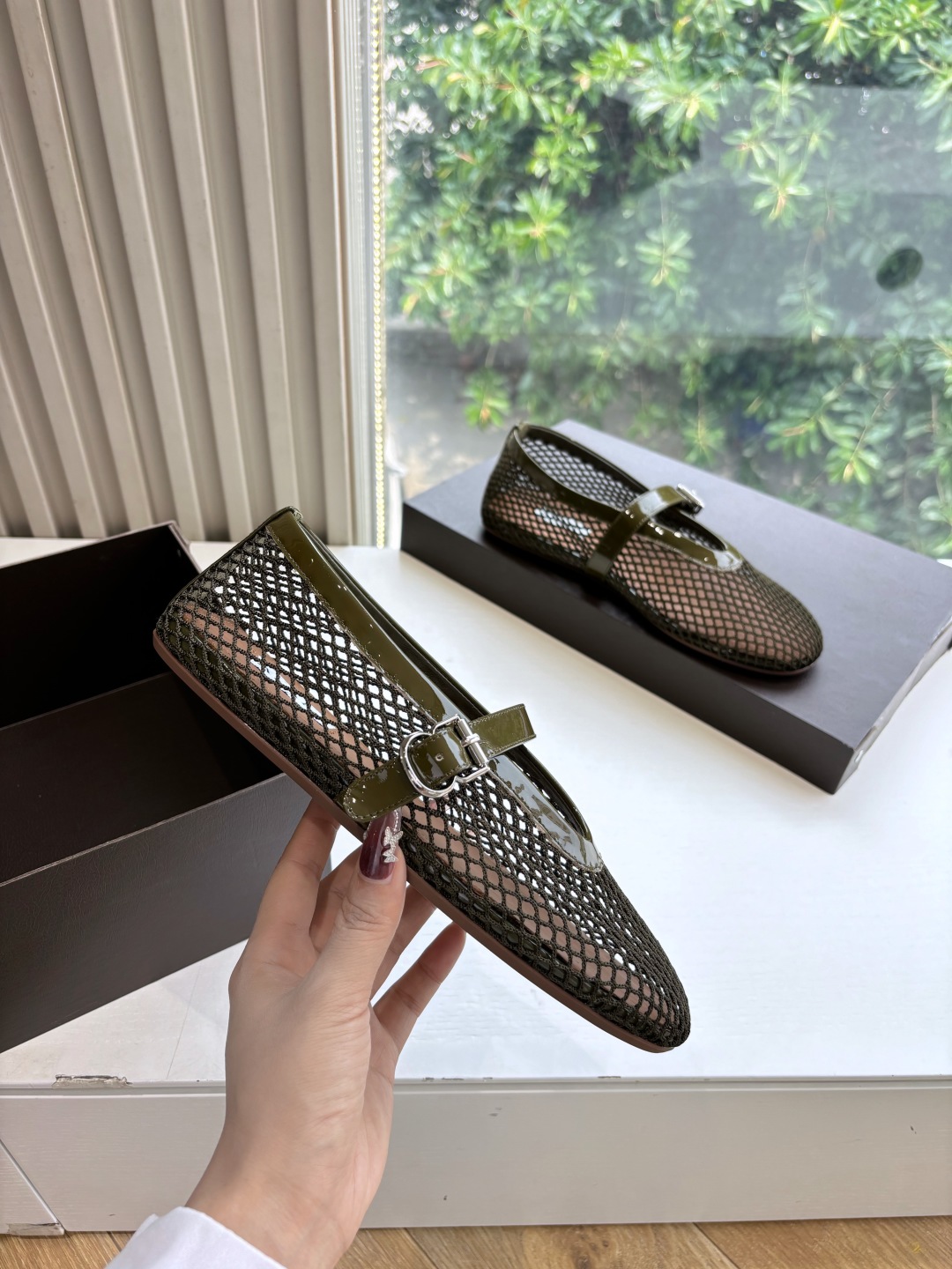 ALAIA 알라이아 뮬 샌들 (망사 발레 플랫) 신발