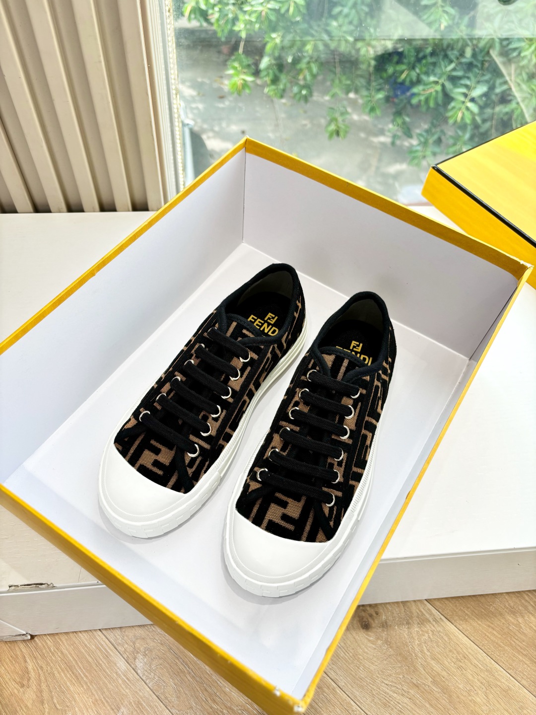 Fendi 펜디 여성 스니커즈 운동화 신발