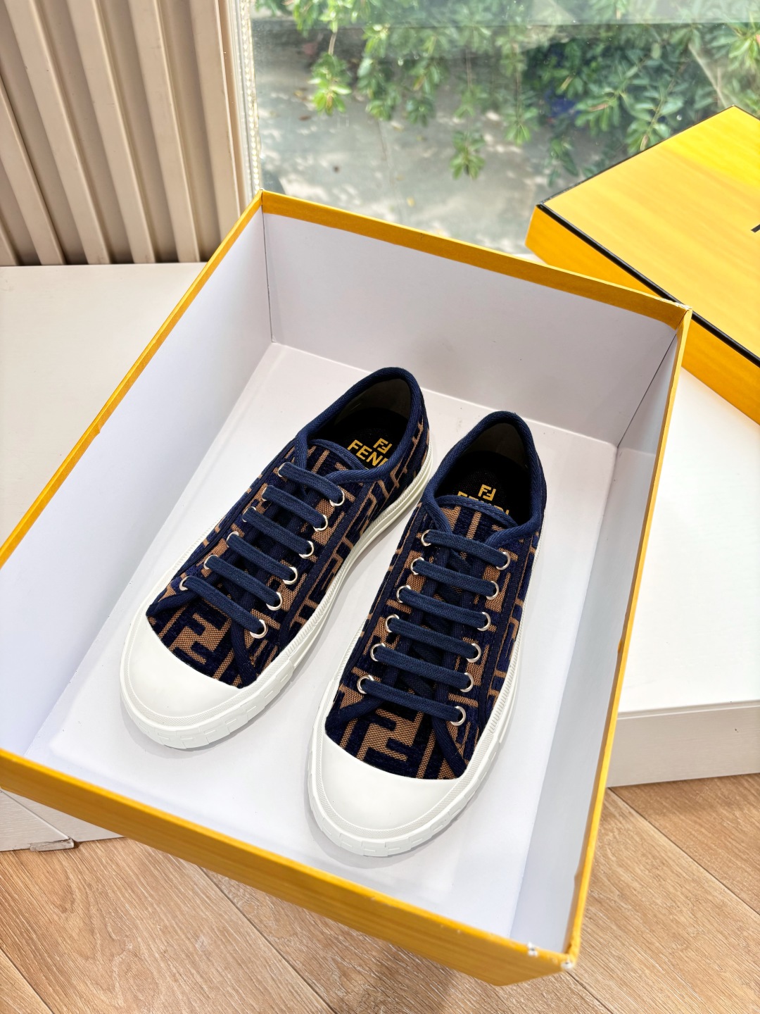 Fendi 펜디 여성 스니커즈 운동화 신발