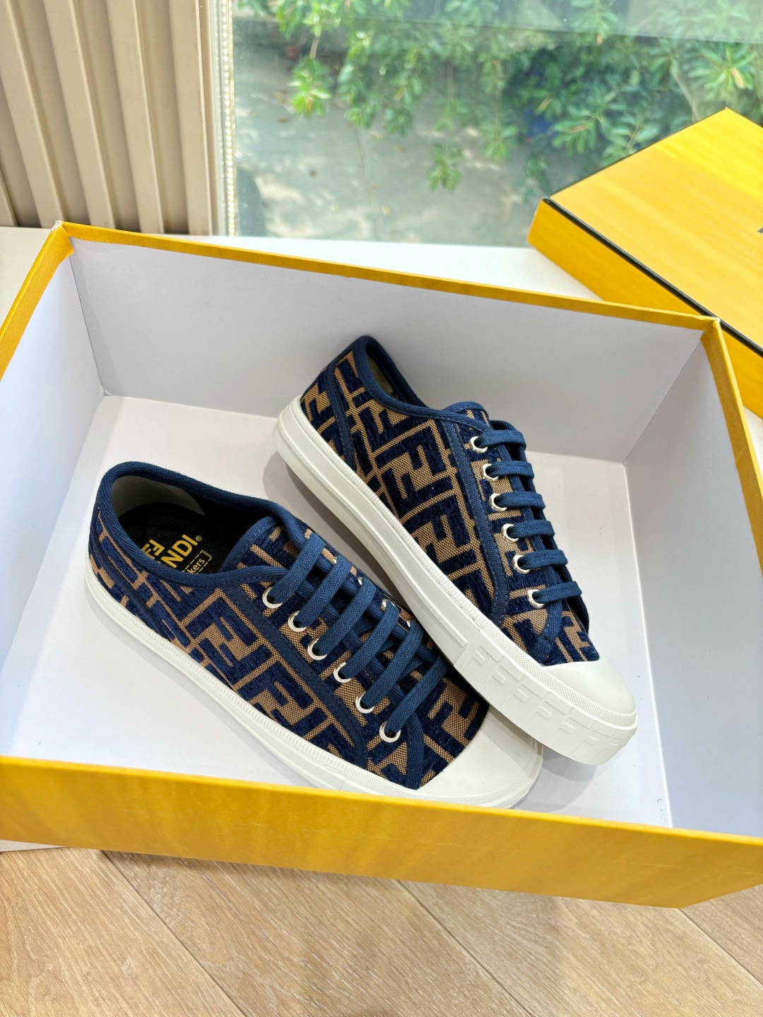 Fendi 펜디 여성 스니커즈 운동화 신발