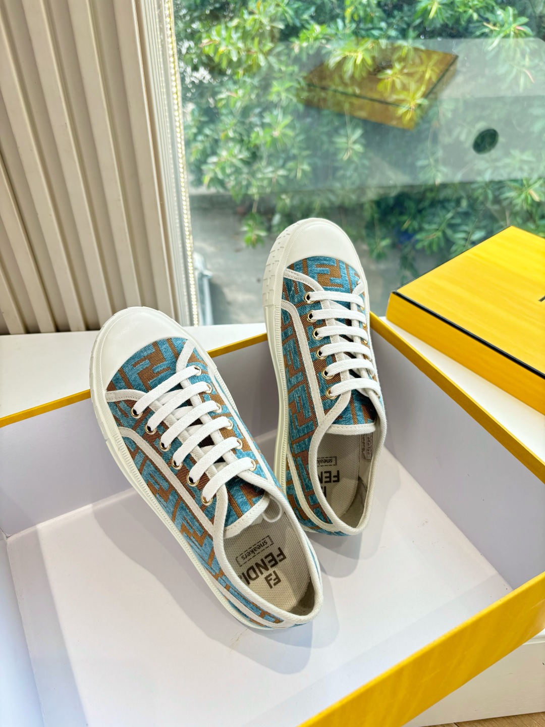 Fendi 펜디 여성 스니커즈 운동화 신발