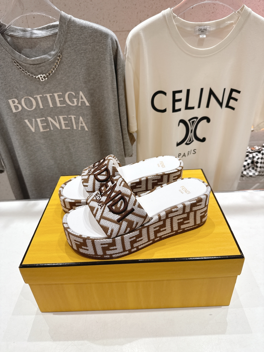 Fendi 펜디 웨지힐 통굽 슬리퍼 샌들 신발