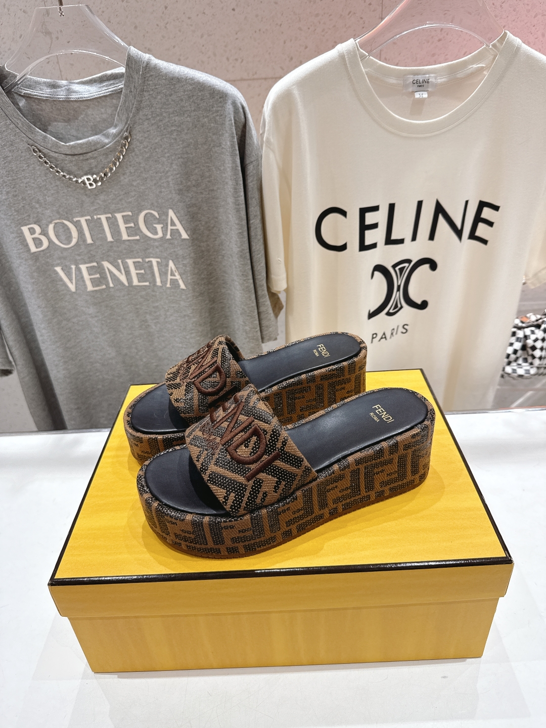 Fendi 펜디 웨지힐 통굽 슬리퍼 샌들 신발