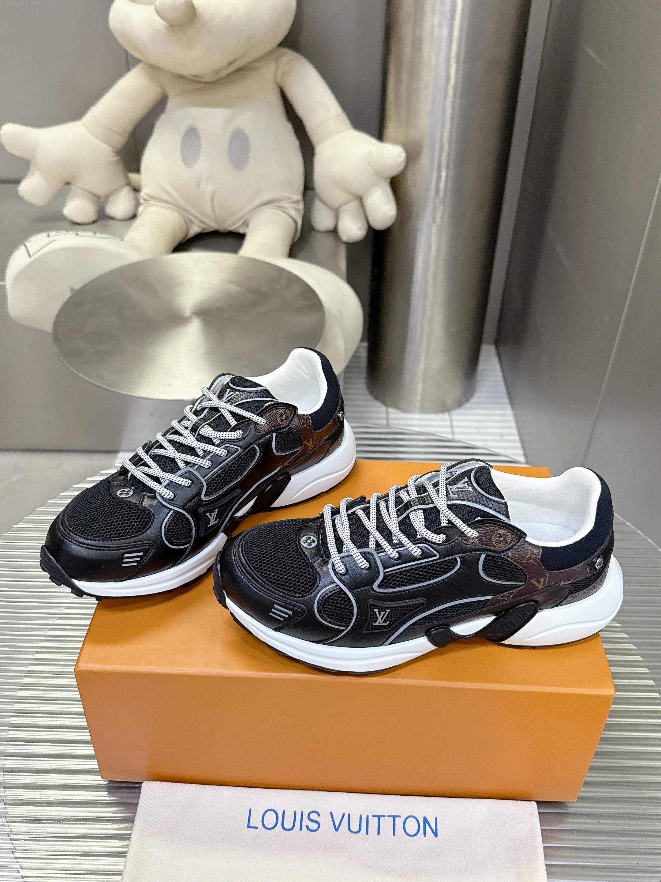 LV Olympia 루이비통 스니커즈 운동화 신발