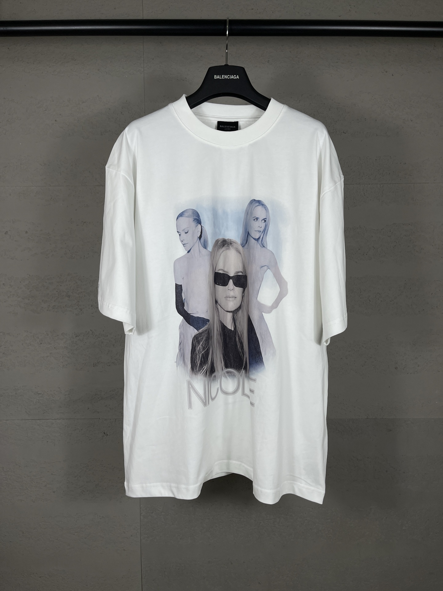 BALENCIAGA  발렌시아가 반팔 티셔츠 의류