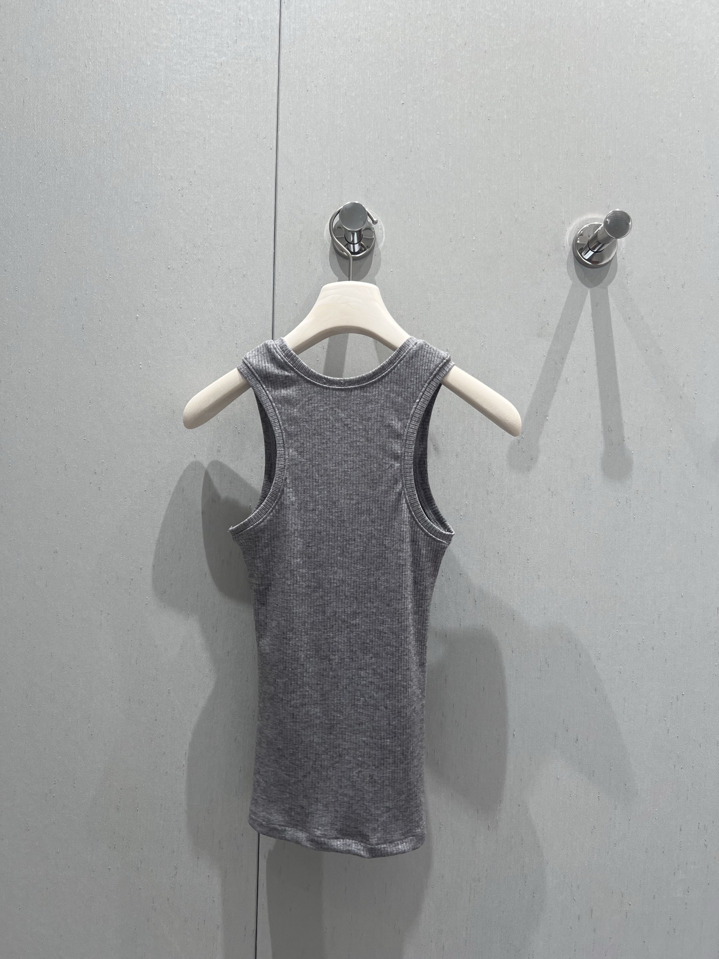 Loewe 로에베 로고 자수 슬림핏 민소매 니트 나시 의류