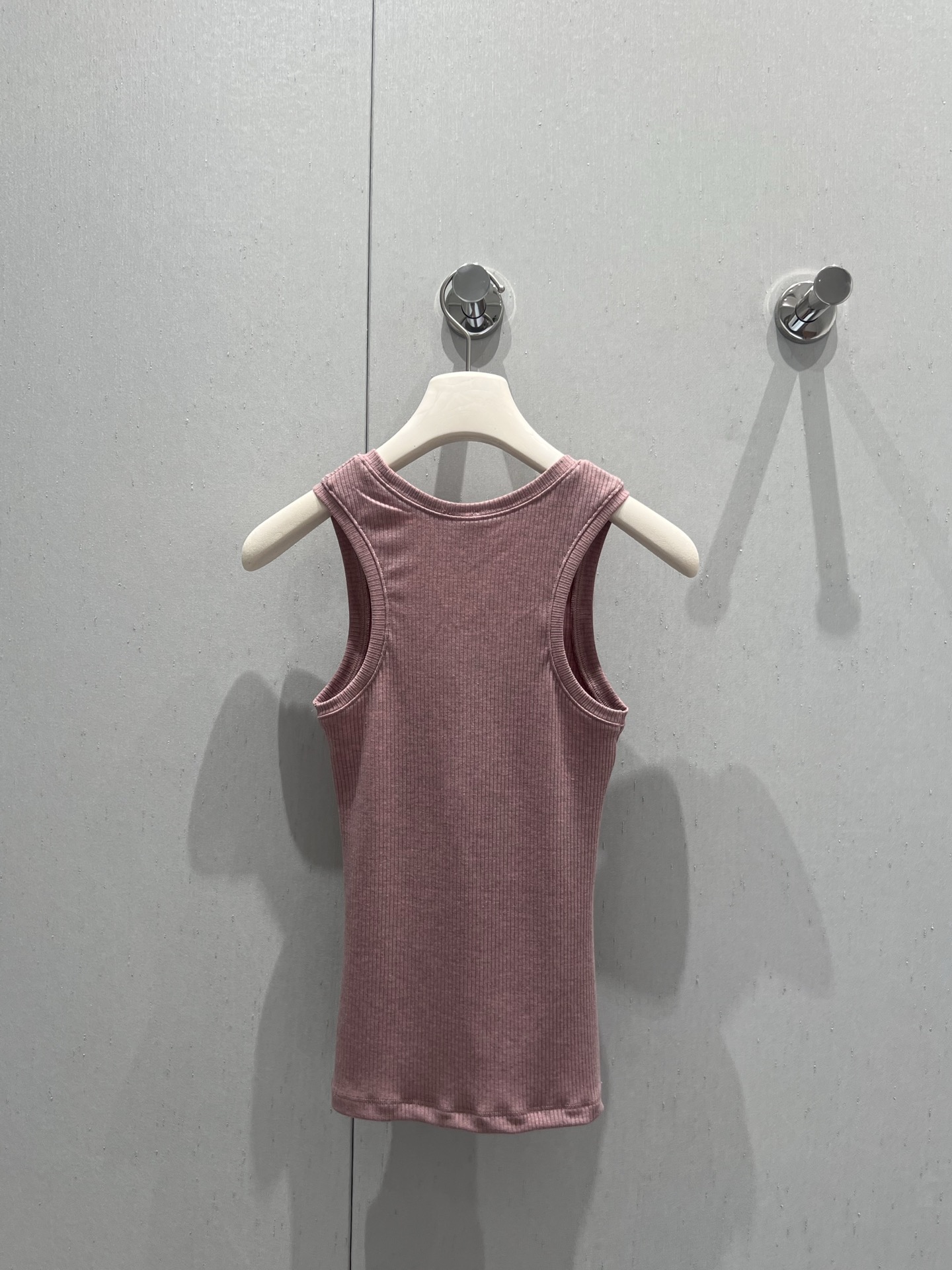 Loewe 로에베 로고 자수 슬림핏 민소매 니트 나시 의류