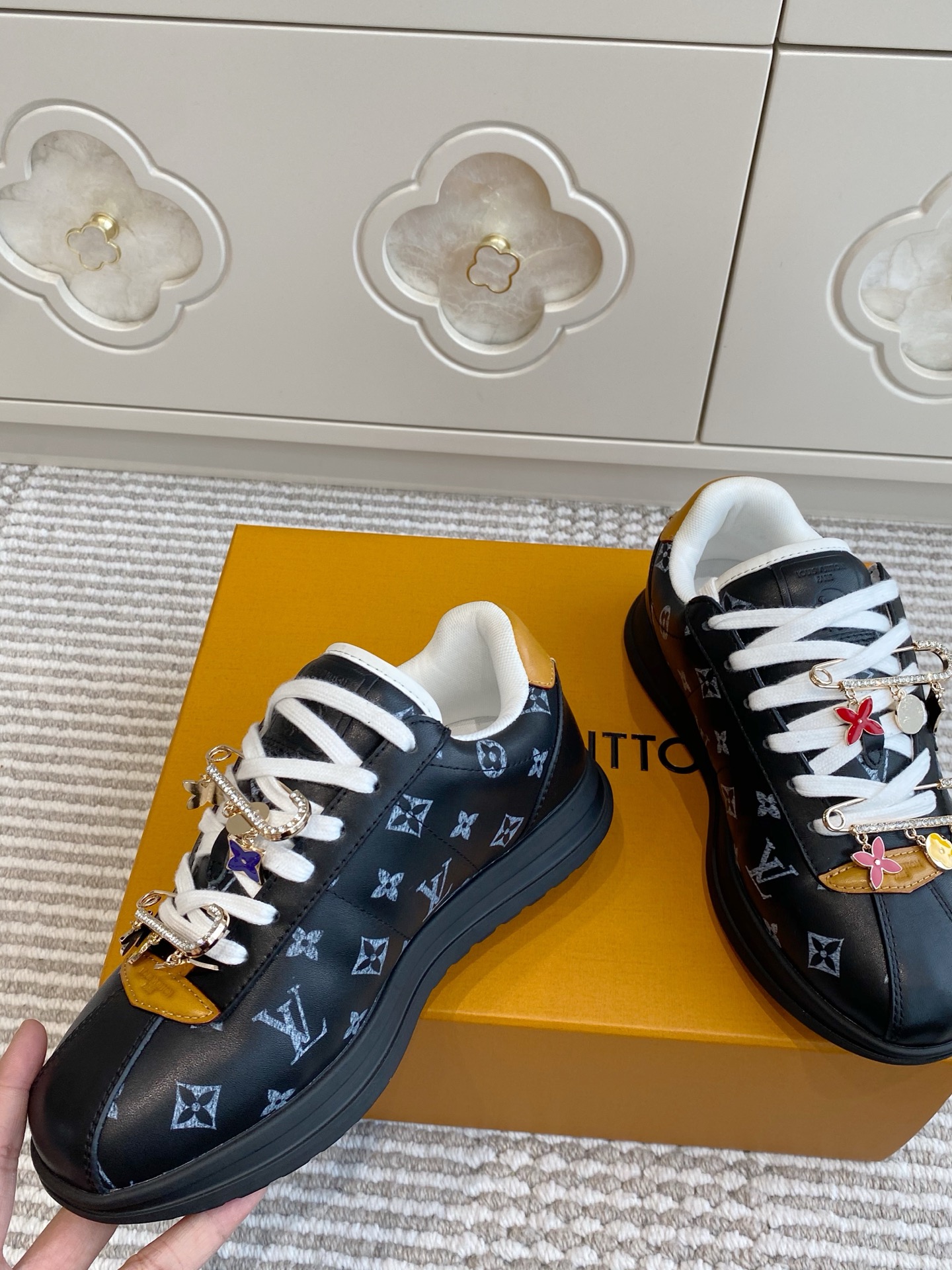 LV 루이비통 스니커즈 운동화 신발