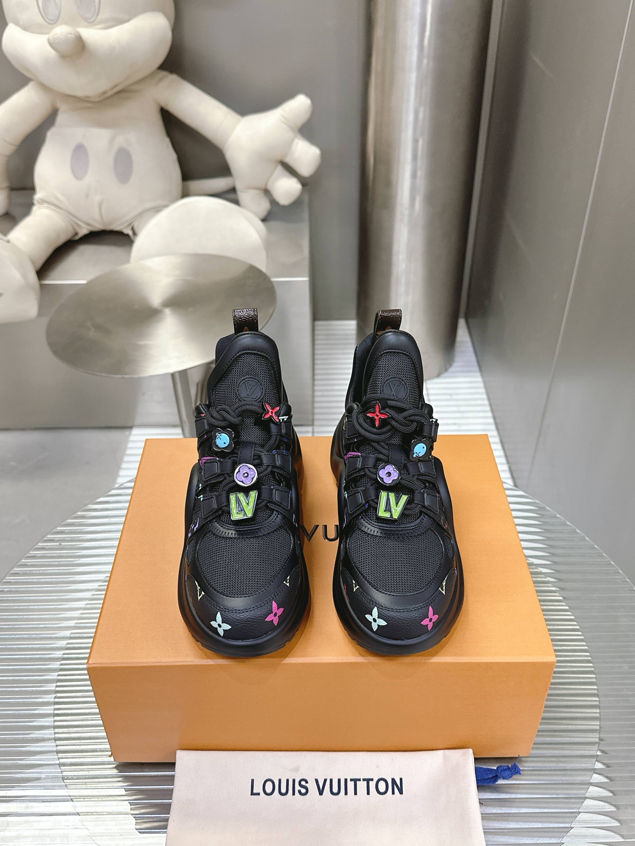 Louis Vuitton LV 루이비통 스니커즈 신발