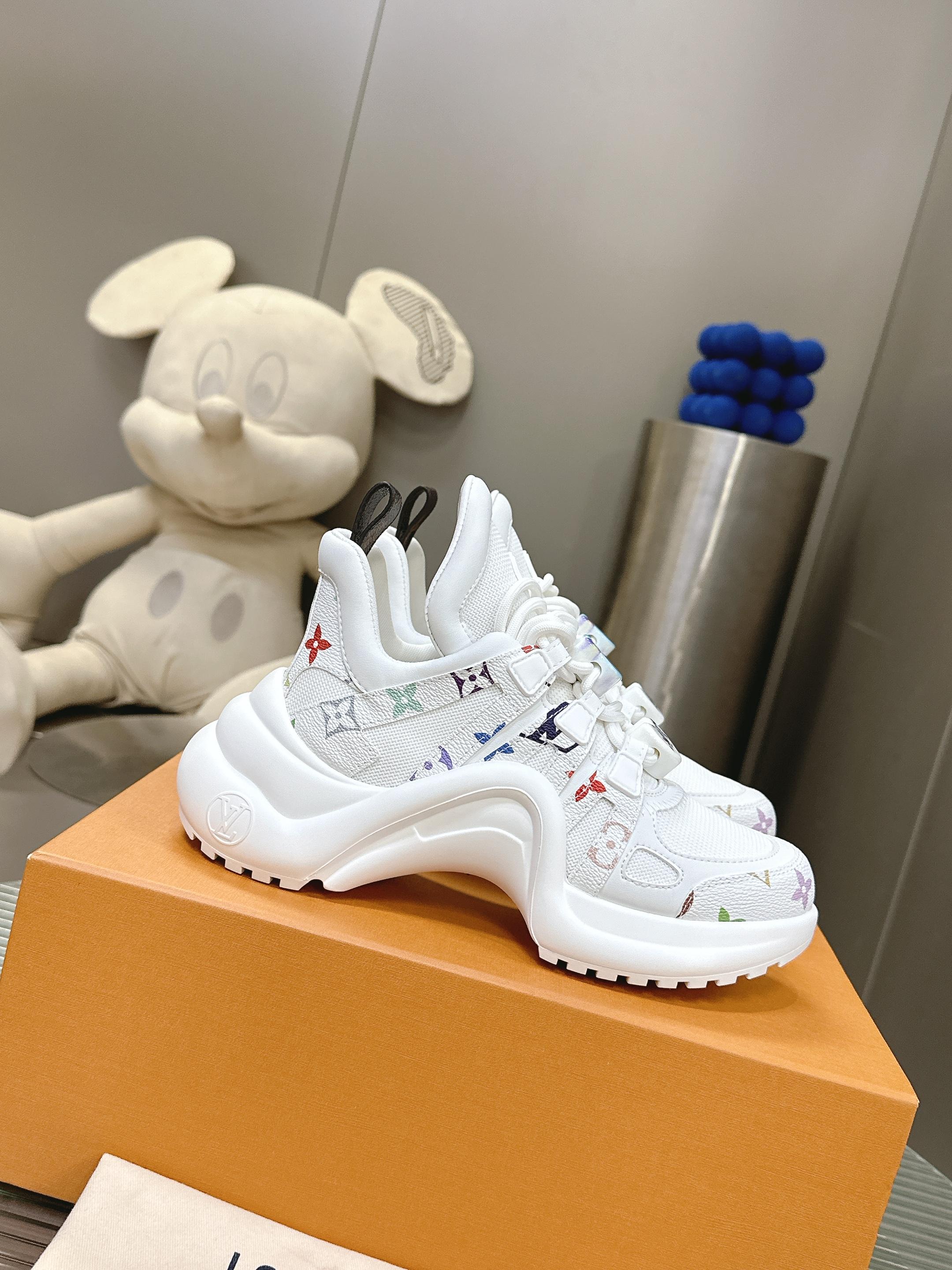 Louis Vuitton LV 루이비통 스니커즈 신발