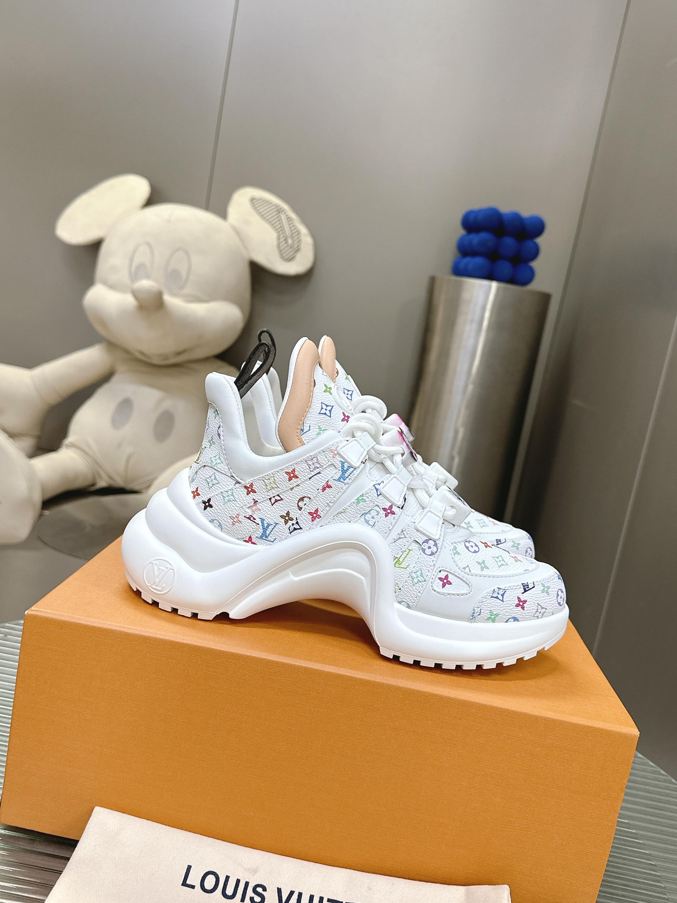 Louis Vuitton LV 루이비통 스니커즈 신발