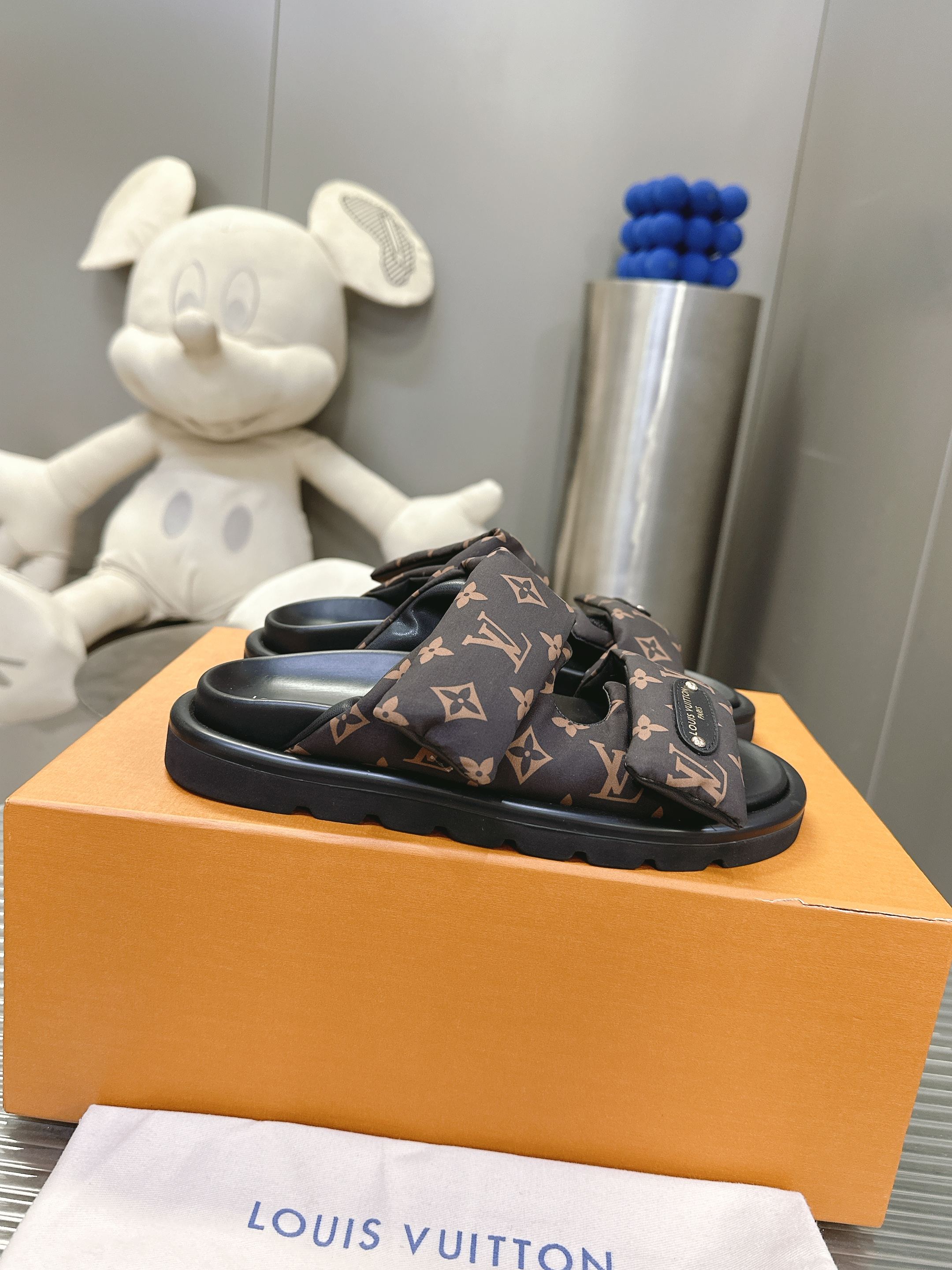 LV 루이비통 커플용 슬리퍼 샌들 신발