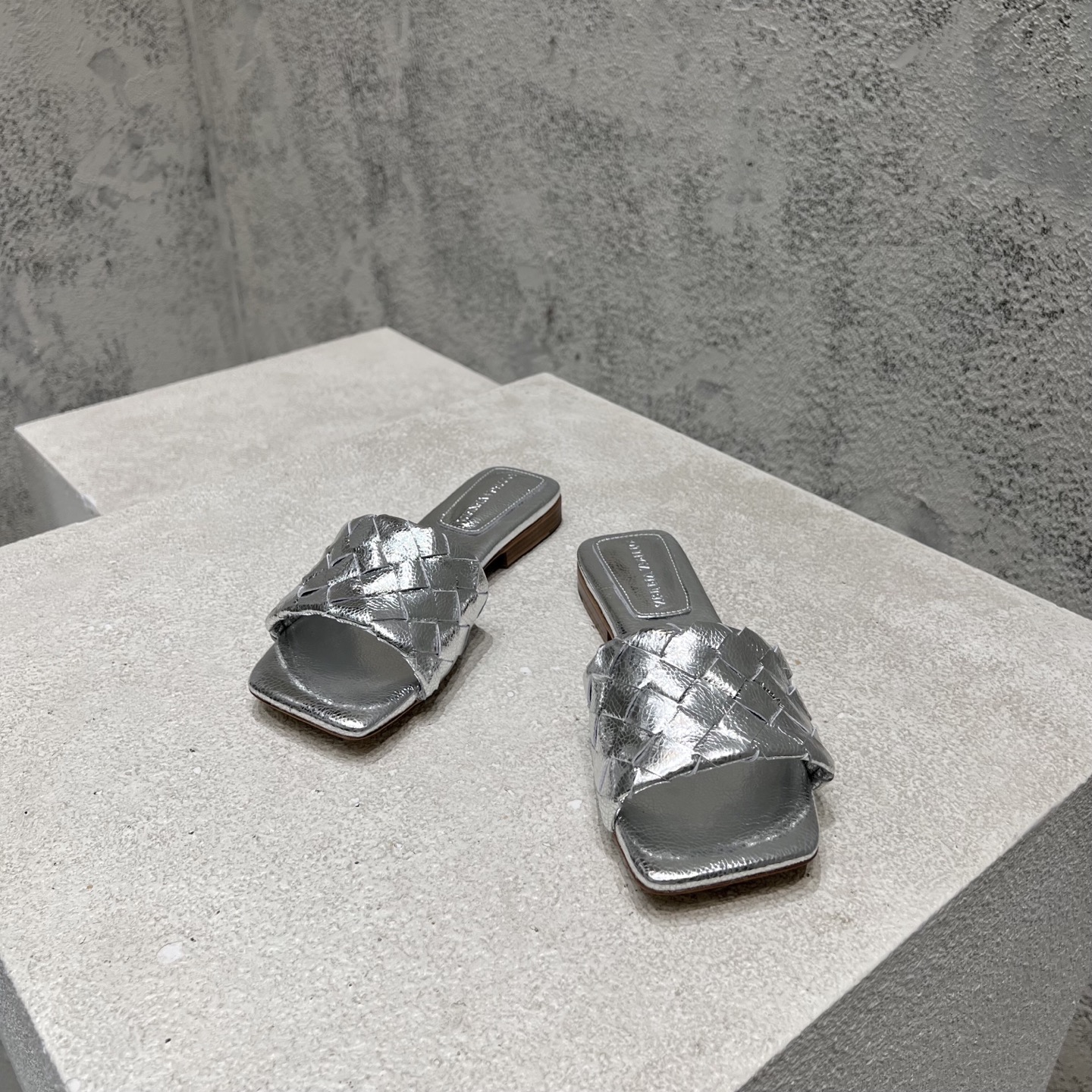 Bottega Veneta BV 보테가베네타 여성 뮬 슬리퍼 샌들 신발