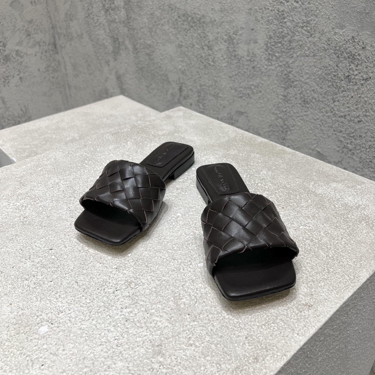 Bottega Veneta BV 보테가베네타 여성 뮬 슬리퍼 샌들 신발