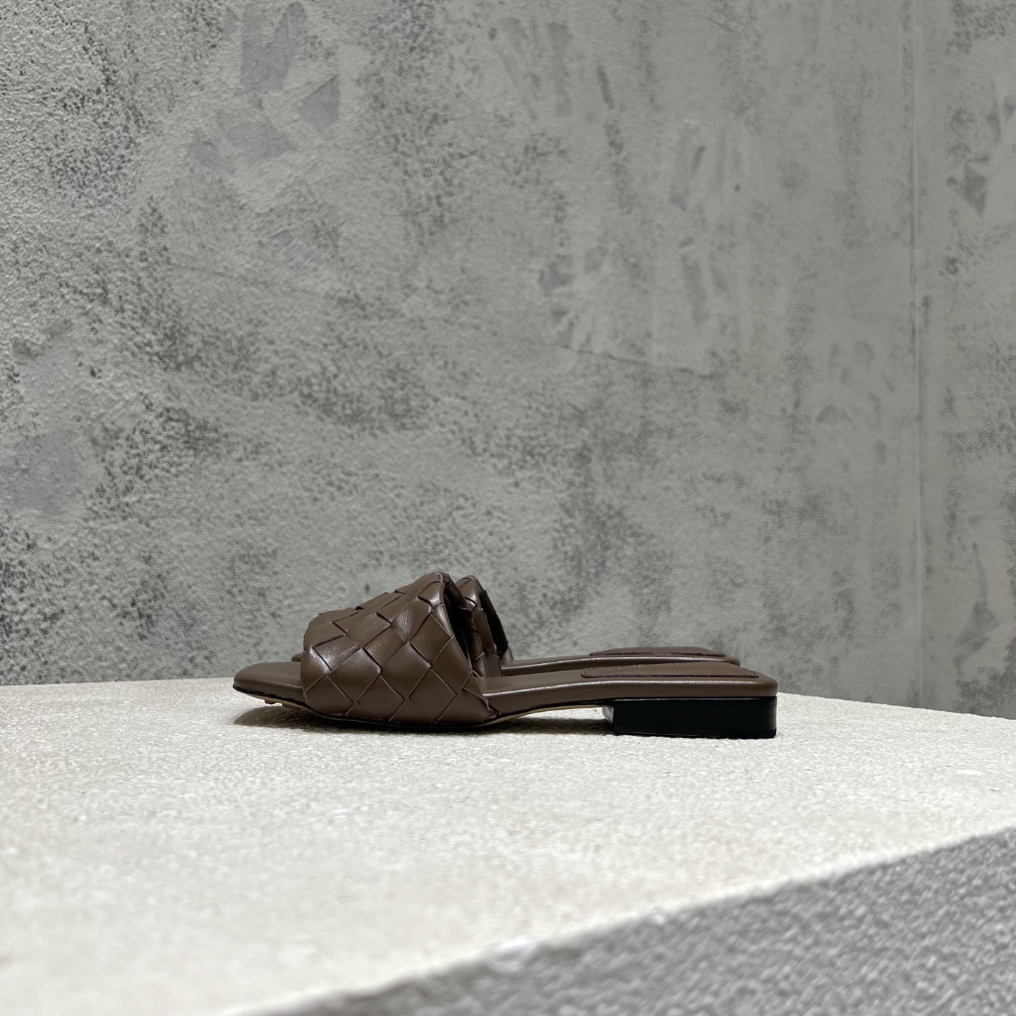 Bottega Veneta BV 보테가베네타 여성 뮬 슬리퍼 샌들 신발