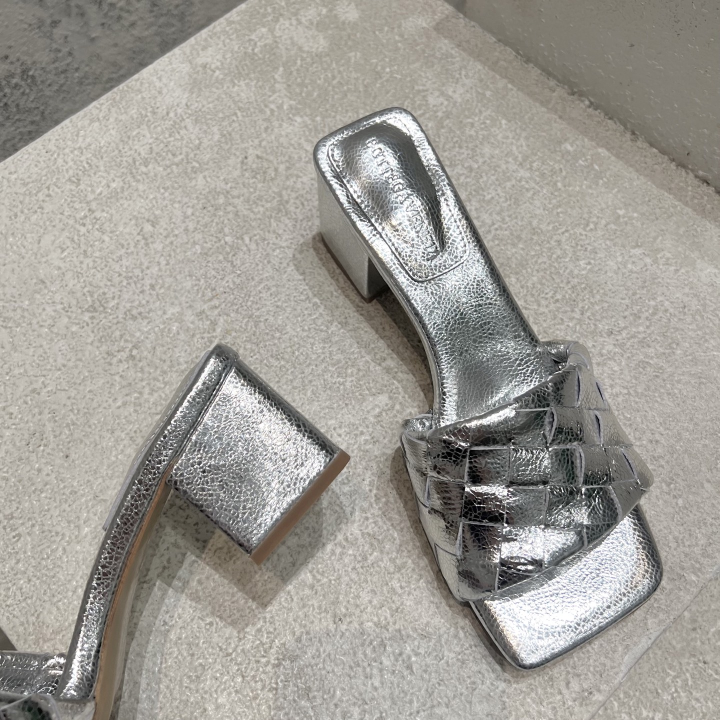 Bottega Veneta BV 보테가베네타 여성 뮬 슬리퍼 샌들 신발