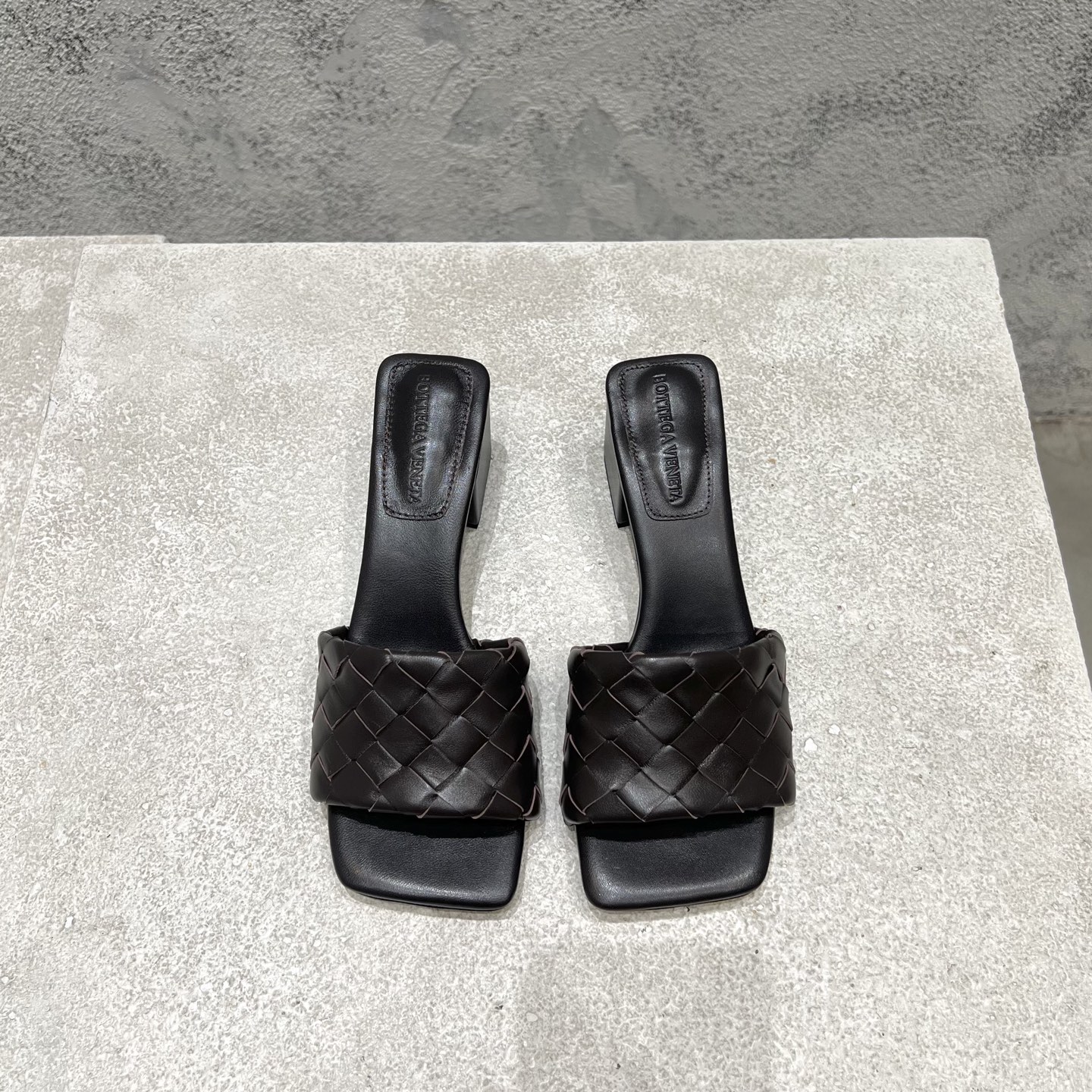 Bottega Veneta BV 보테가베네타 여성 뮬 슬리퍼 샌들 신발