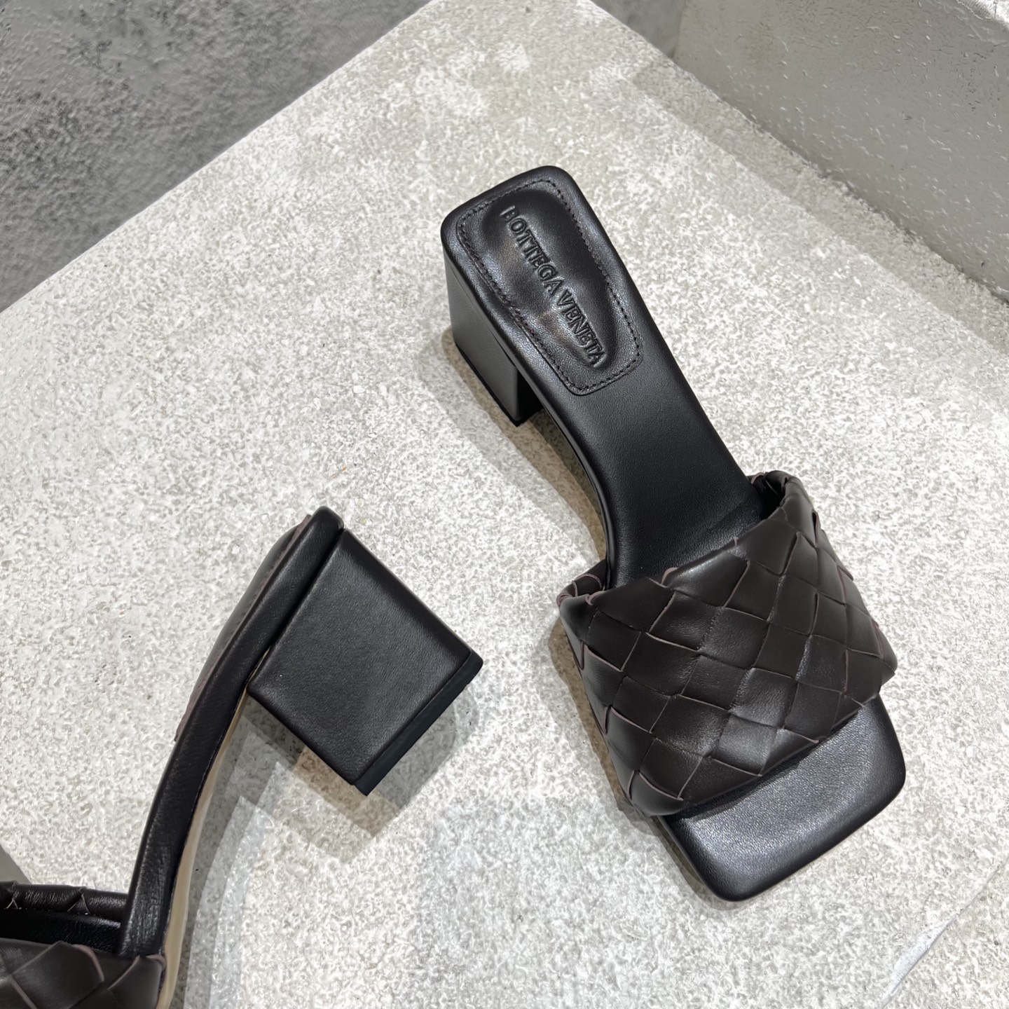 Bottega Veneta BV 보테가베네타 여성 뮬 슬리퍼 샌들 신발