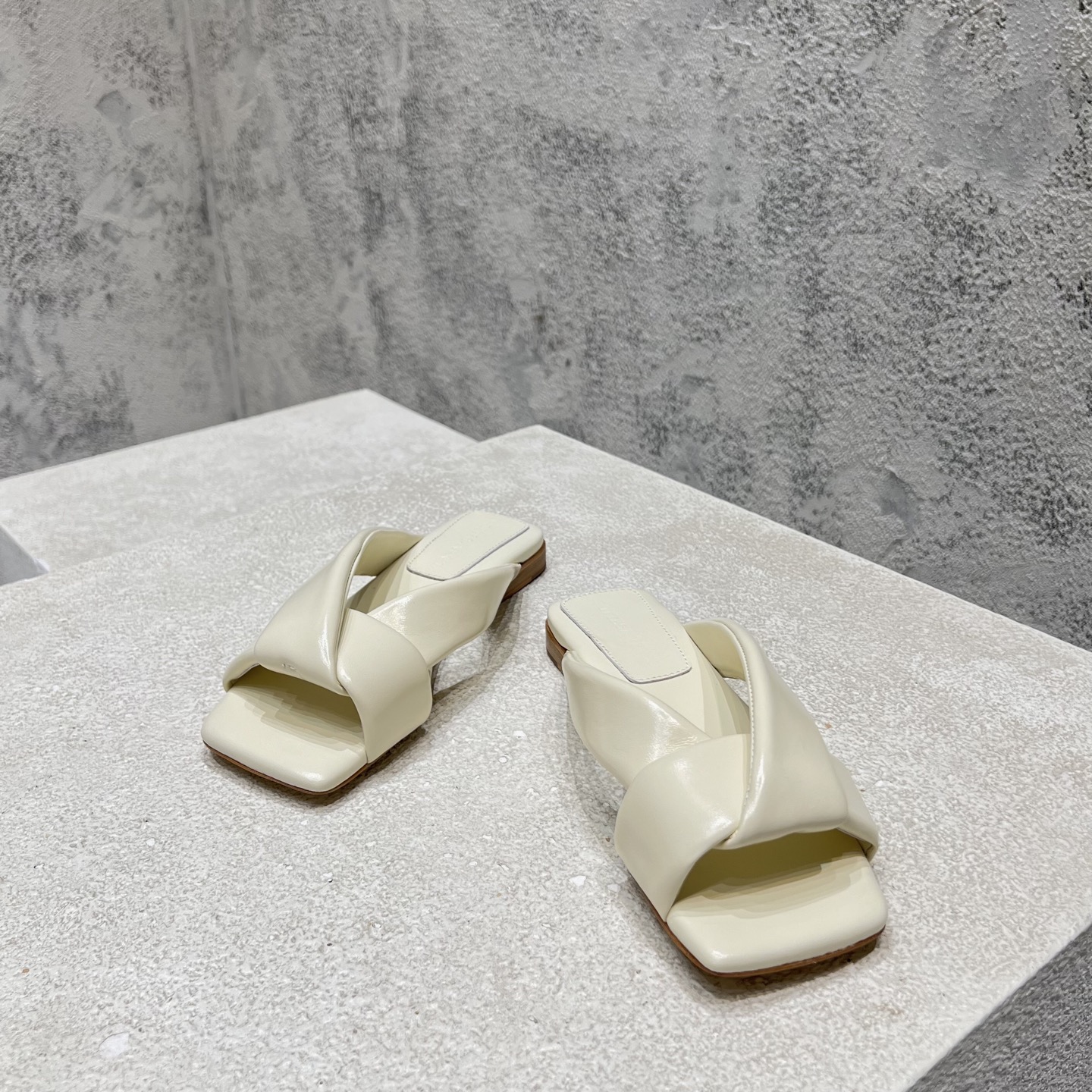 Bottega Veneta BV 보테가베네타 뮬 샌들 슬리퍼 신발