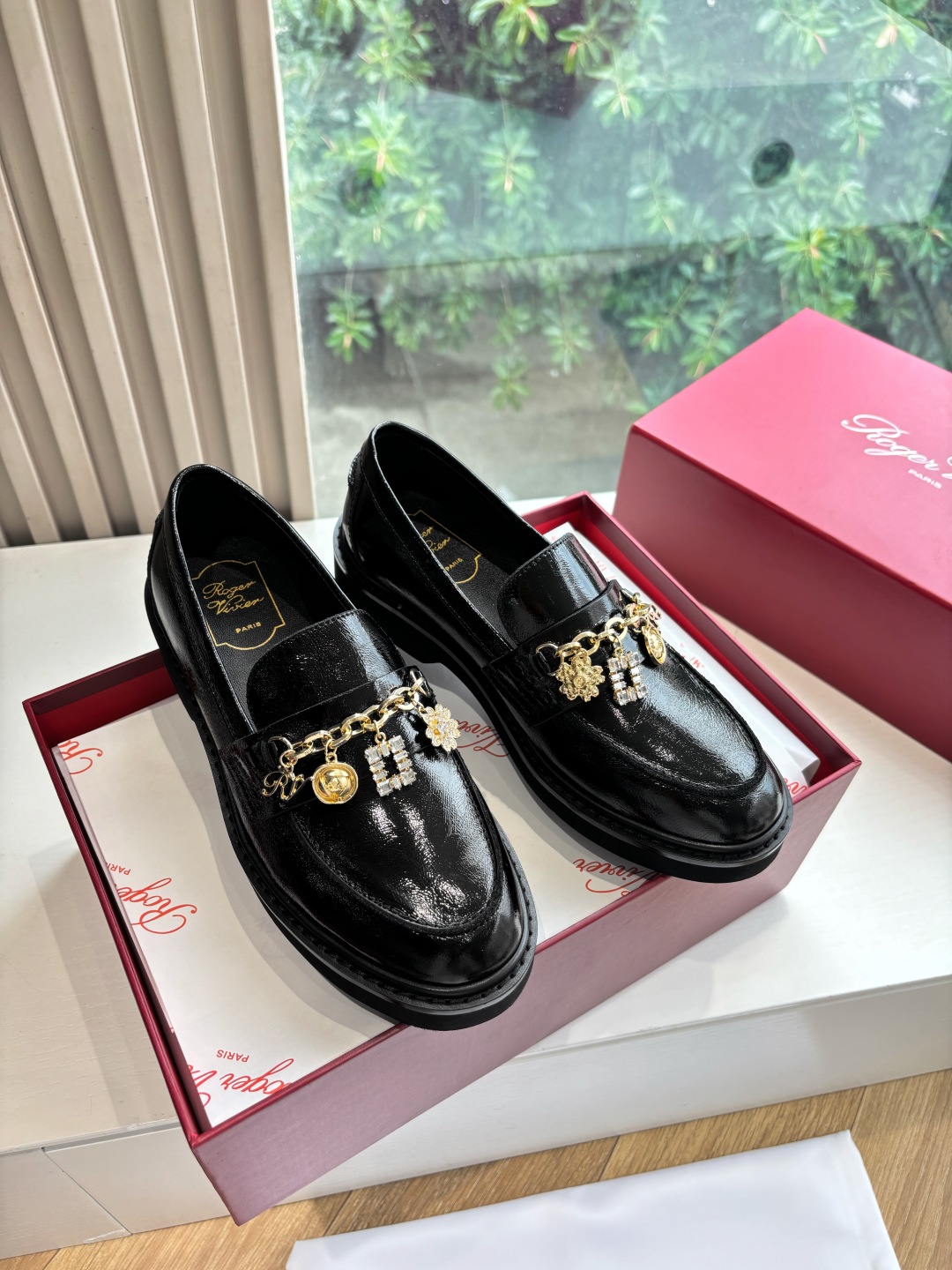 Roger Vivier 로저 비비에 크리스탈 체인 로퍼 구두 신발
