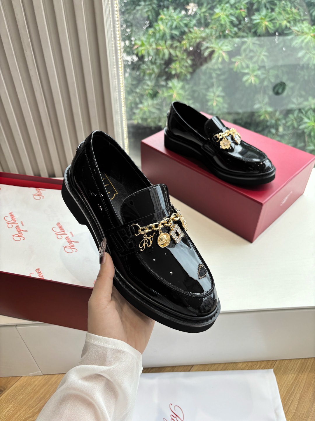 Roger Vivier 로저 비비에 크리스탈 체인 로퍼 구두 신발