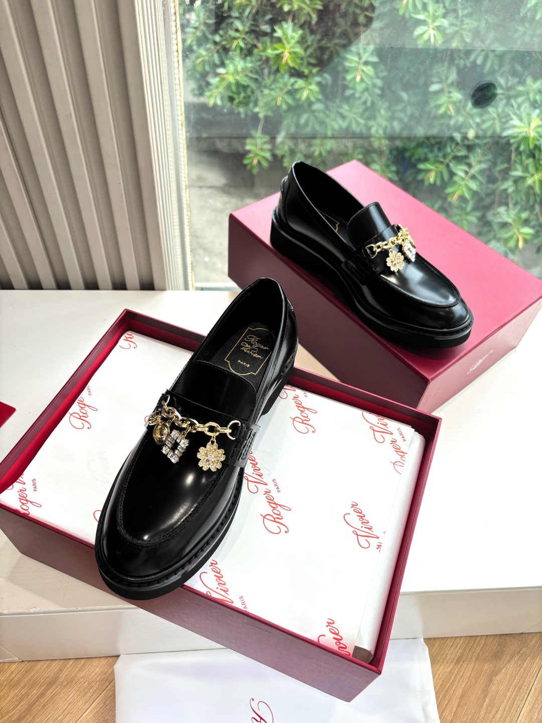 Roger Vivier 로저 비비에 크리스탈 체인 로퍼 구두 신발