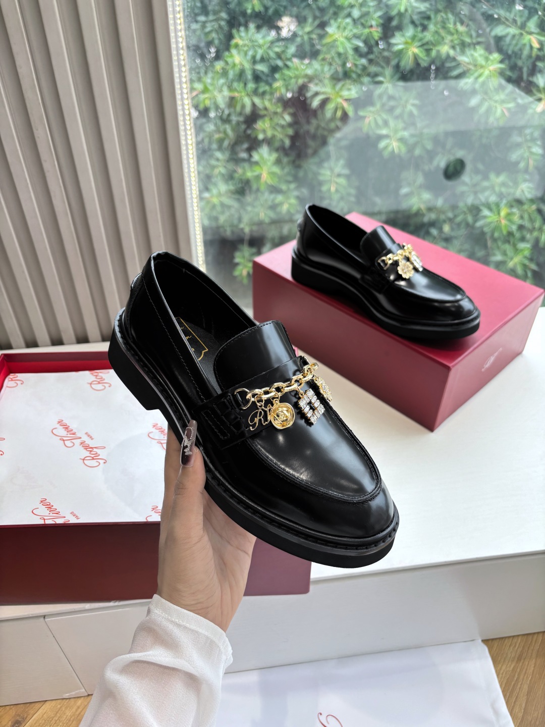 Roger Vivier 로저 비비에 크리스탈 체인 로퍼 구두 신발