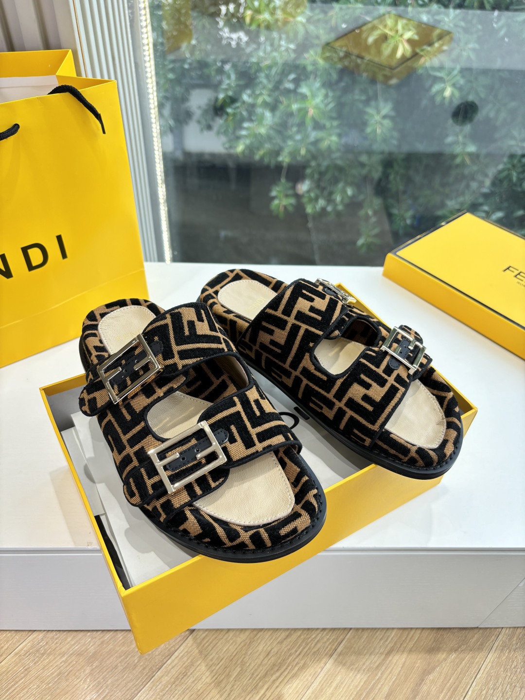 Fendi 펜디 샌들 슬리퍼 신발