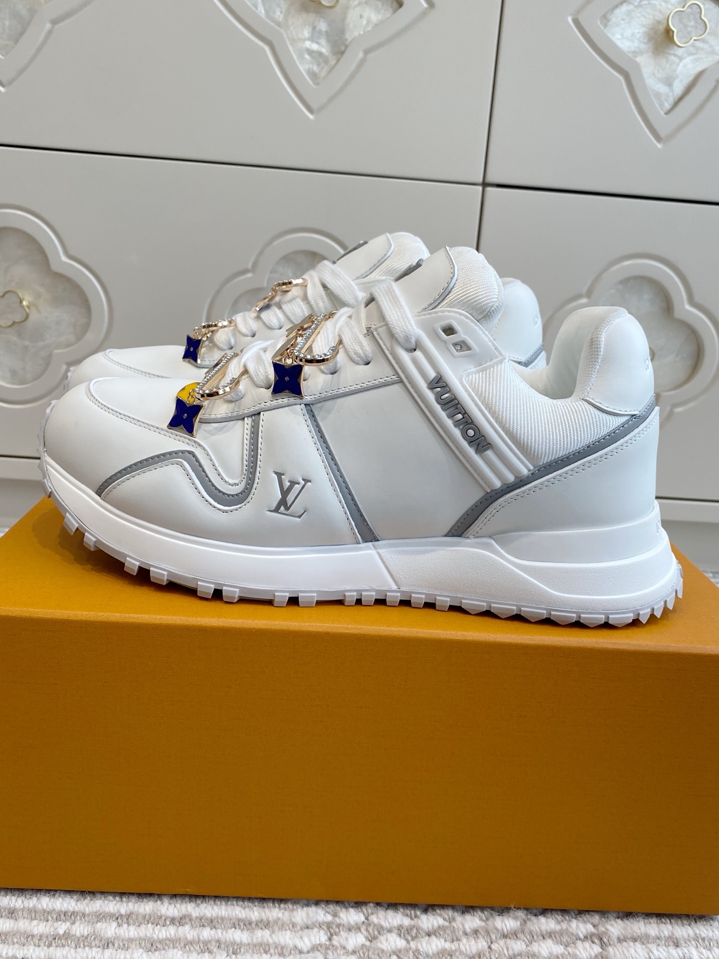 Louis Vuitton LV 루이비통 스니커즈 운동화 신발