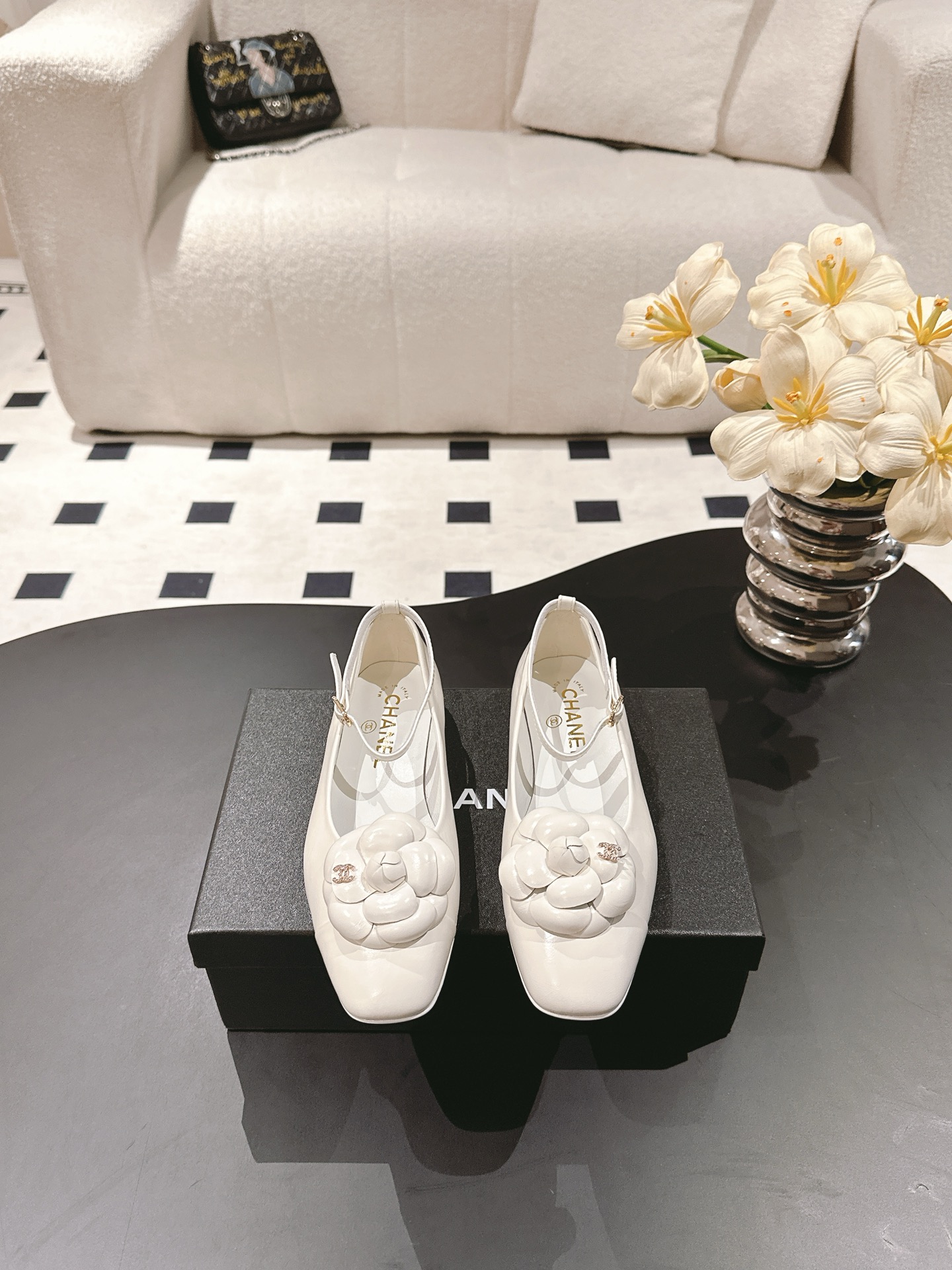 Chanel 샤넬 카멜리아 플랫 슈즈 샌들 단화 신발