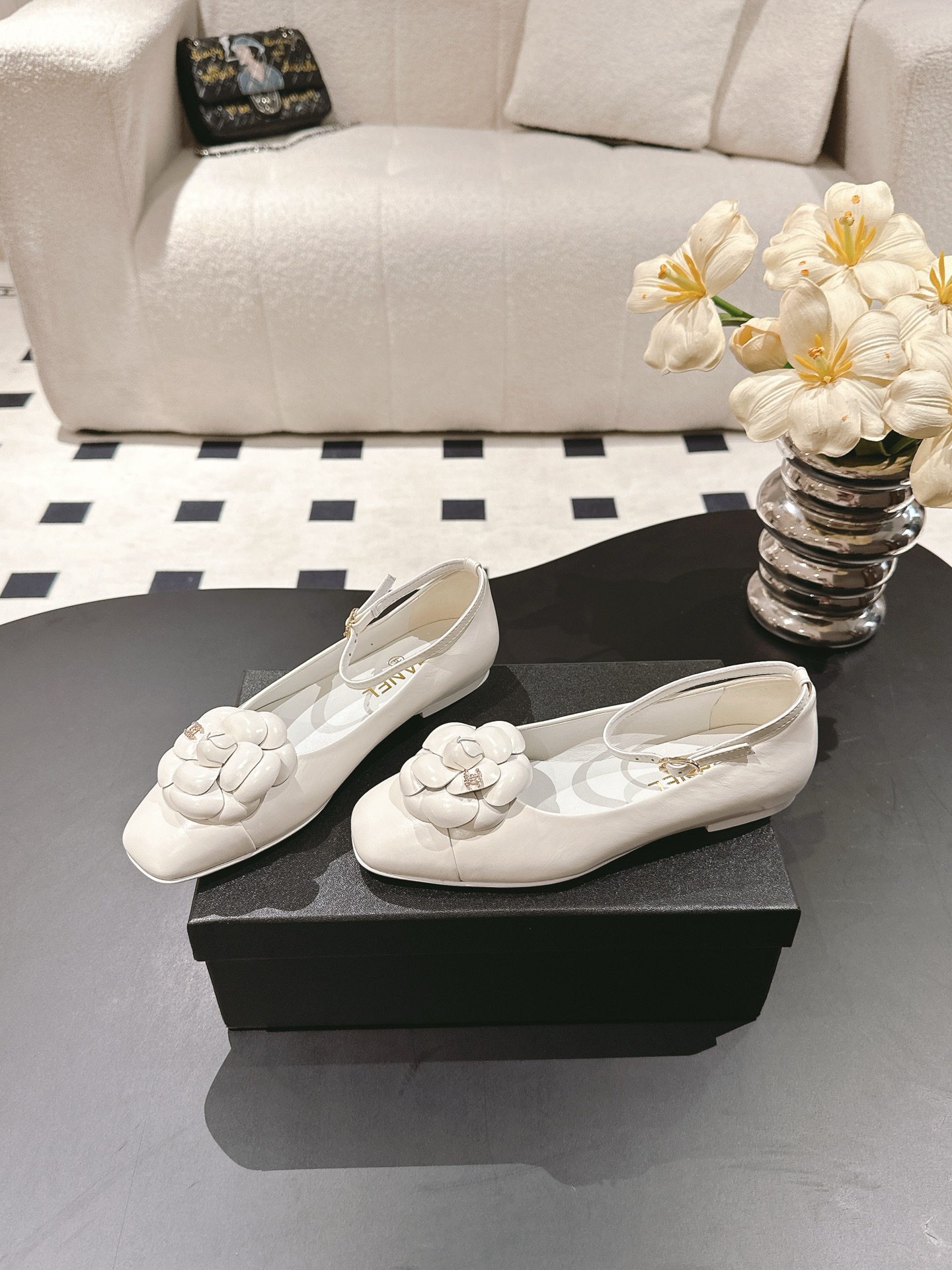 Chanel 샤넬 카멜리아 플랫 슈즈 샌들 단화 신발