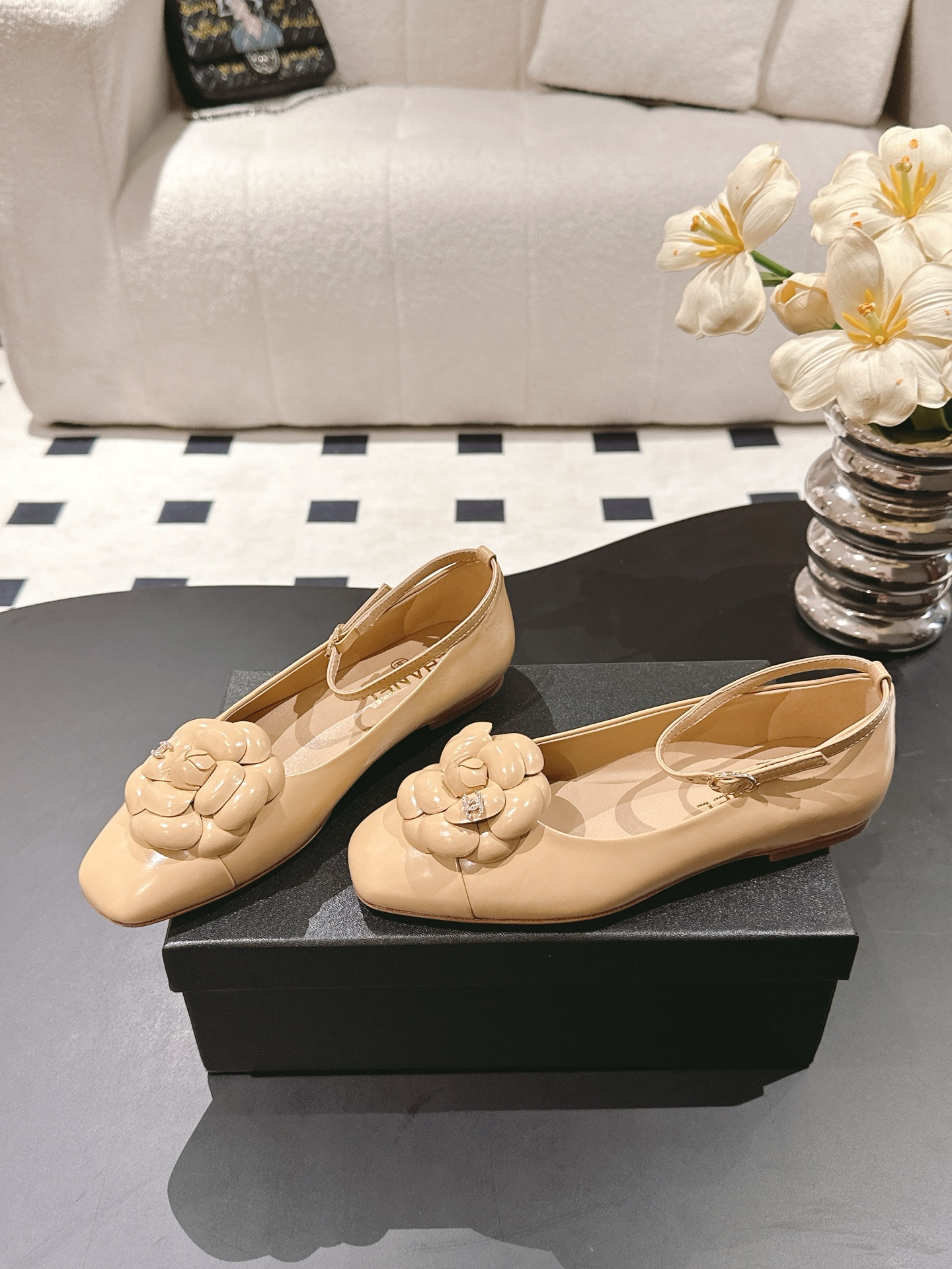 Chanel 샤넬 카멜리아 플랫 슈즈 샌들 단화 신발