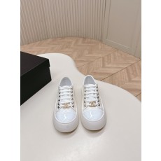 CHANEL 25A 퀼팅 통굽 스니커즈 운동화 신발