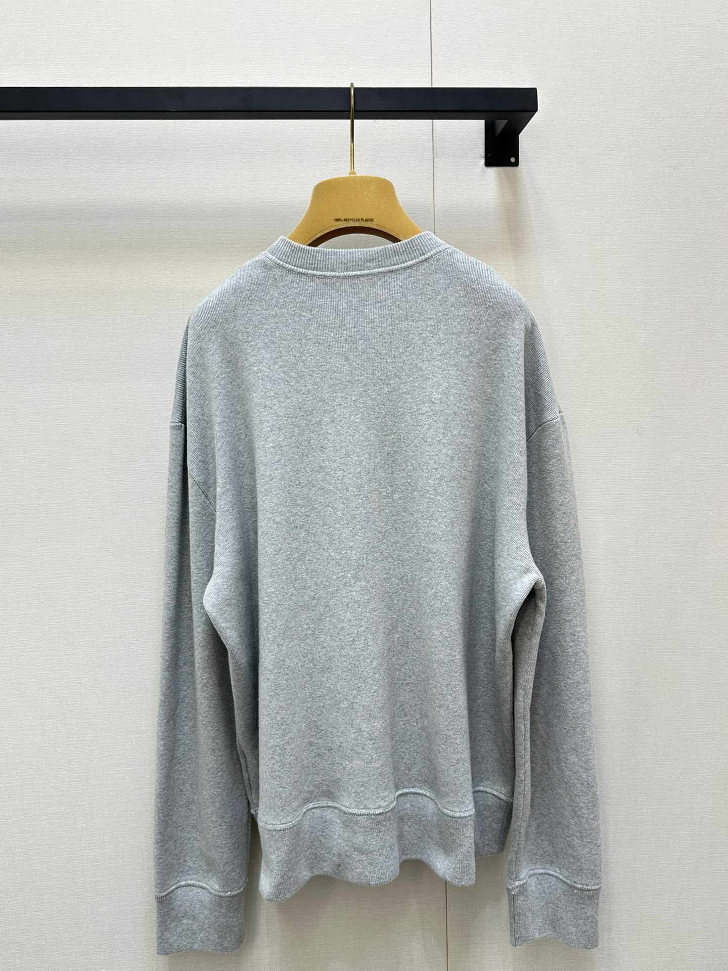 miumiu 미우미우 클래식 루즈핏 맨투맨 긴팔 티셔츠 의류