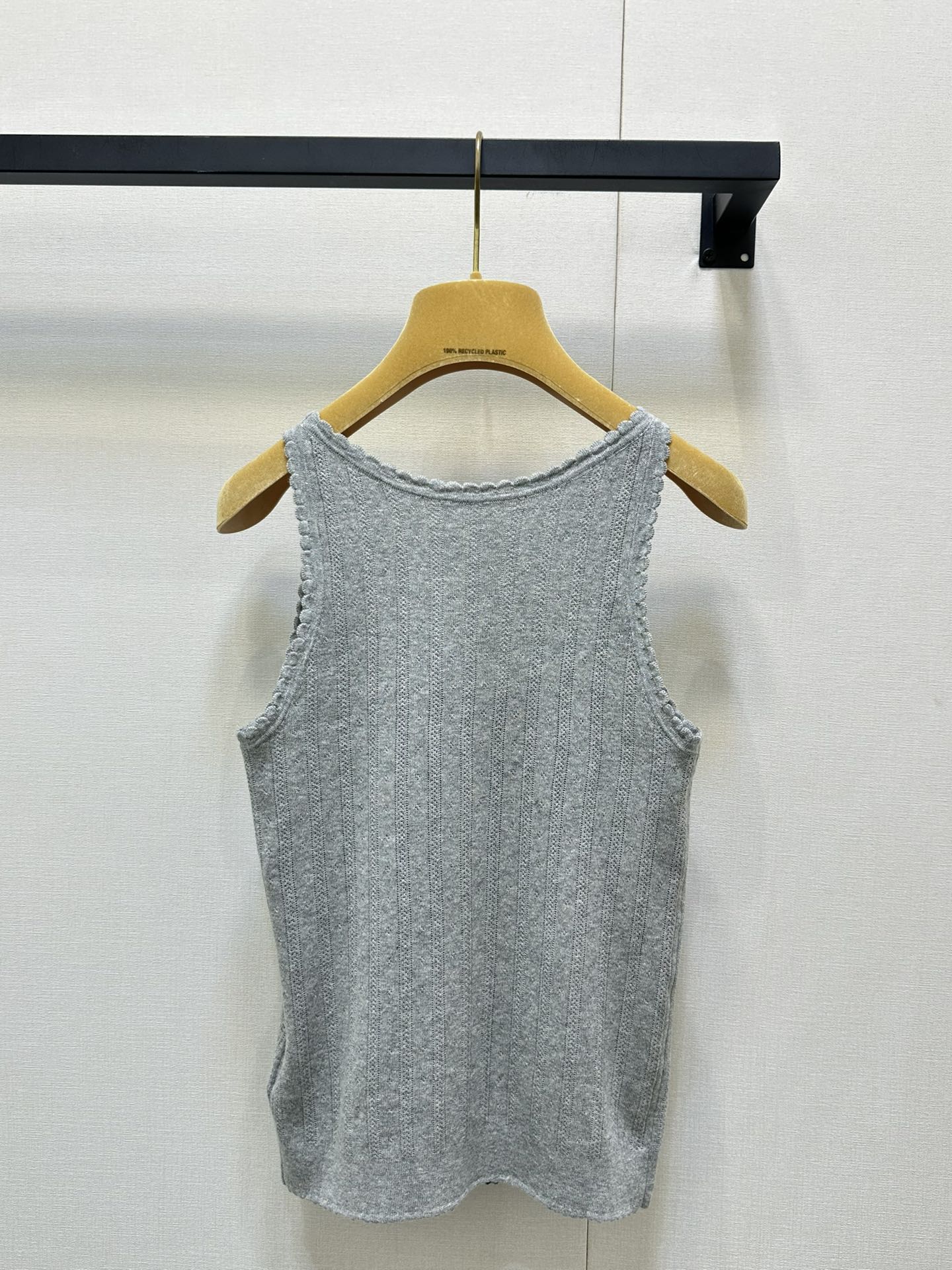 miumiu 미우미우 라운드 민소매 나시 상의 의류