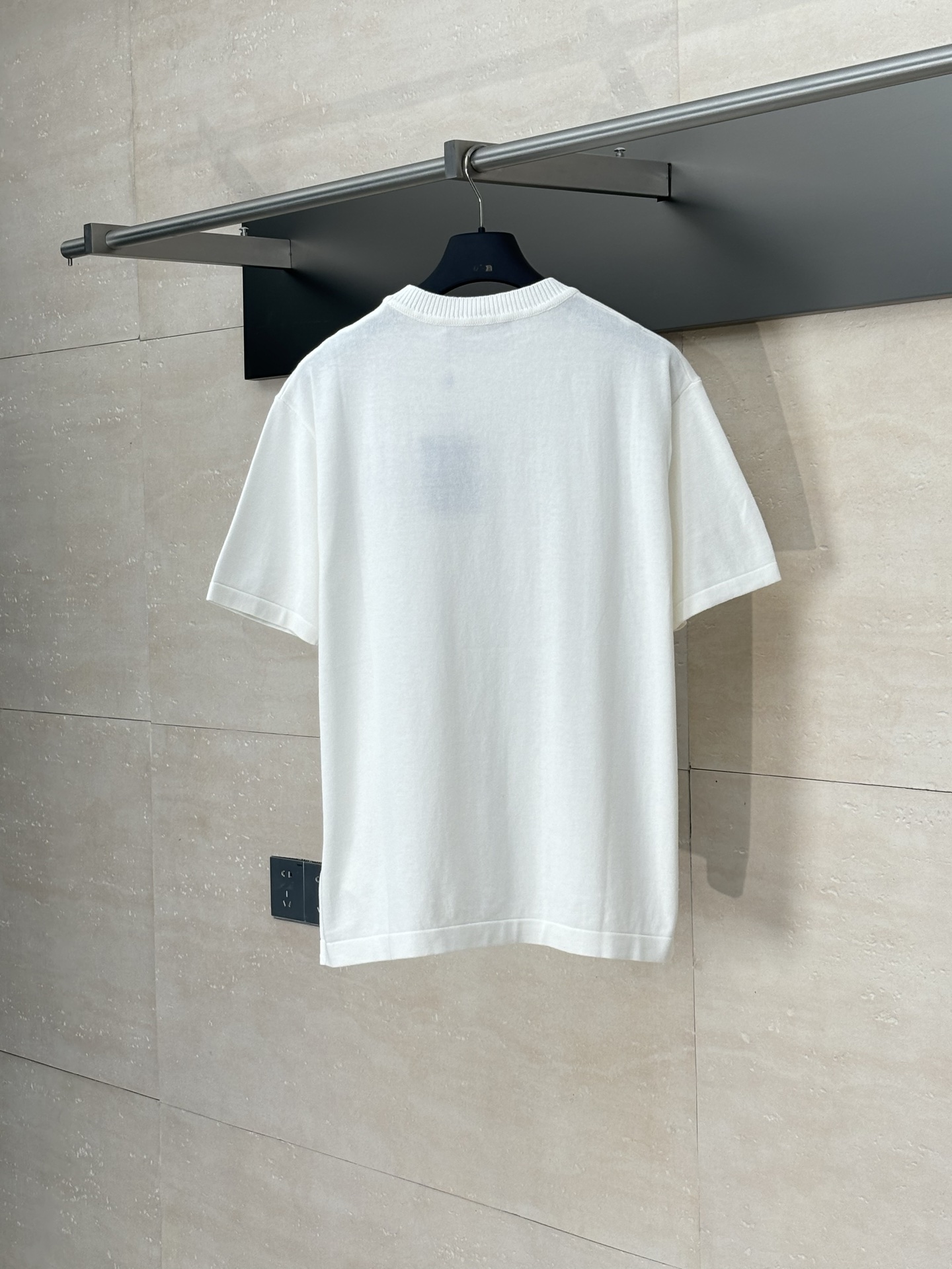 LV 루이비통 오색 핀 디테일 니트 반팔 티셔츠 의류