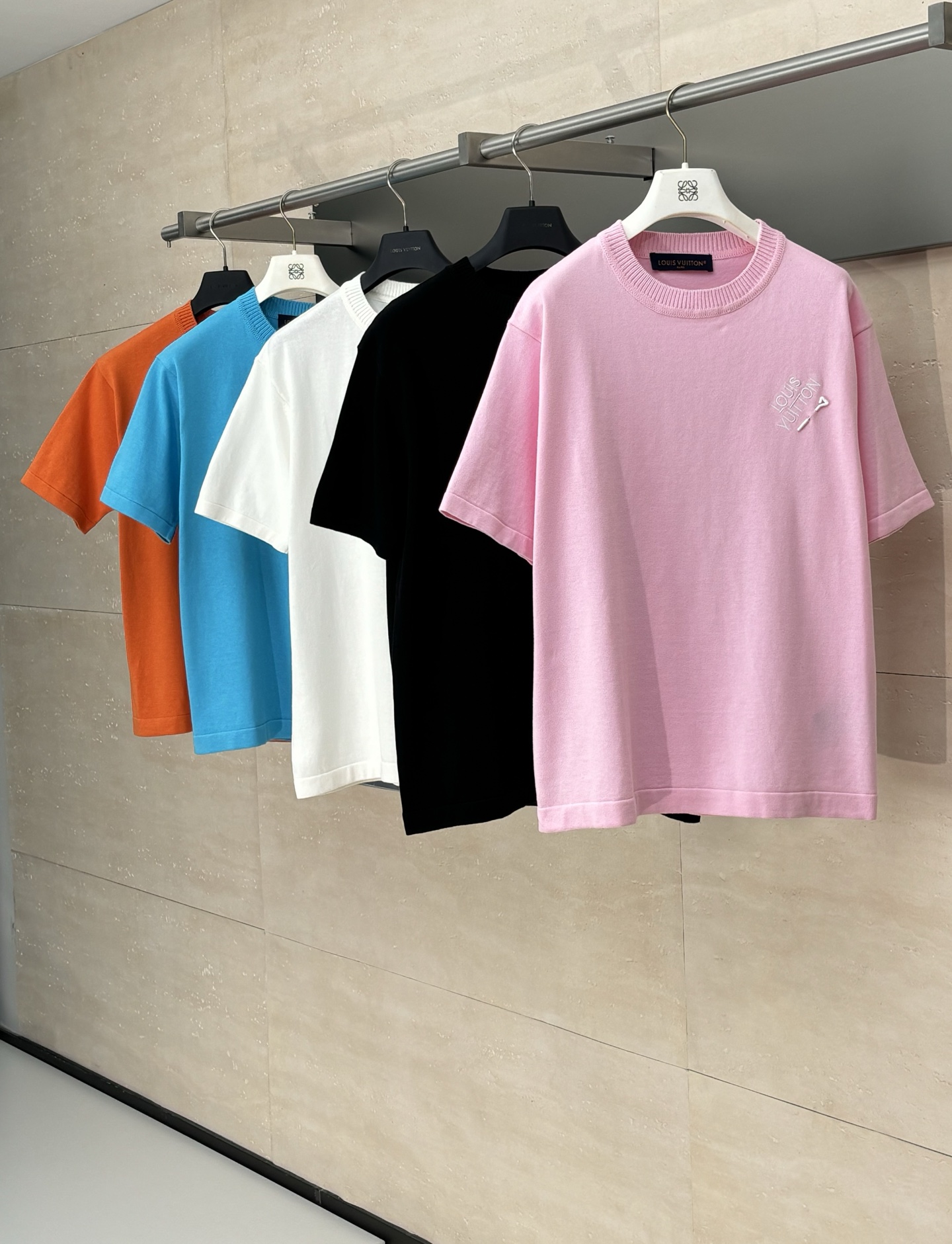 LV 루이비통 오색 핀 디테일 니트 반팔 티셔츠 의류