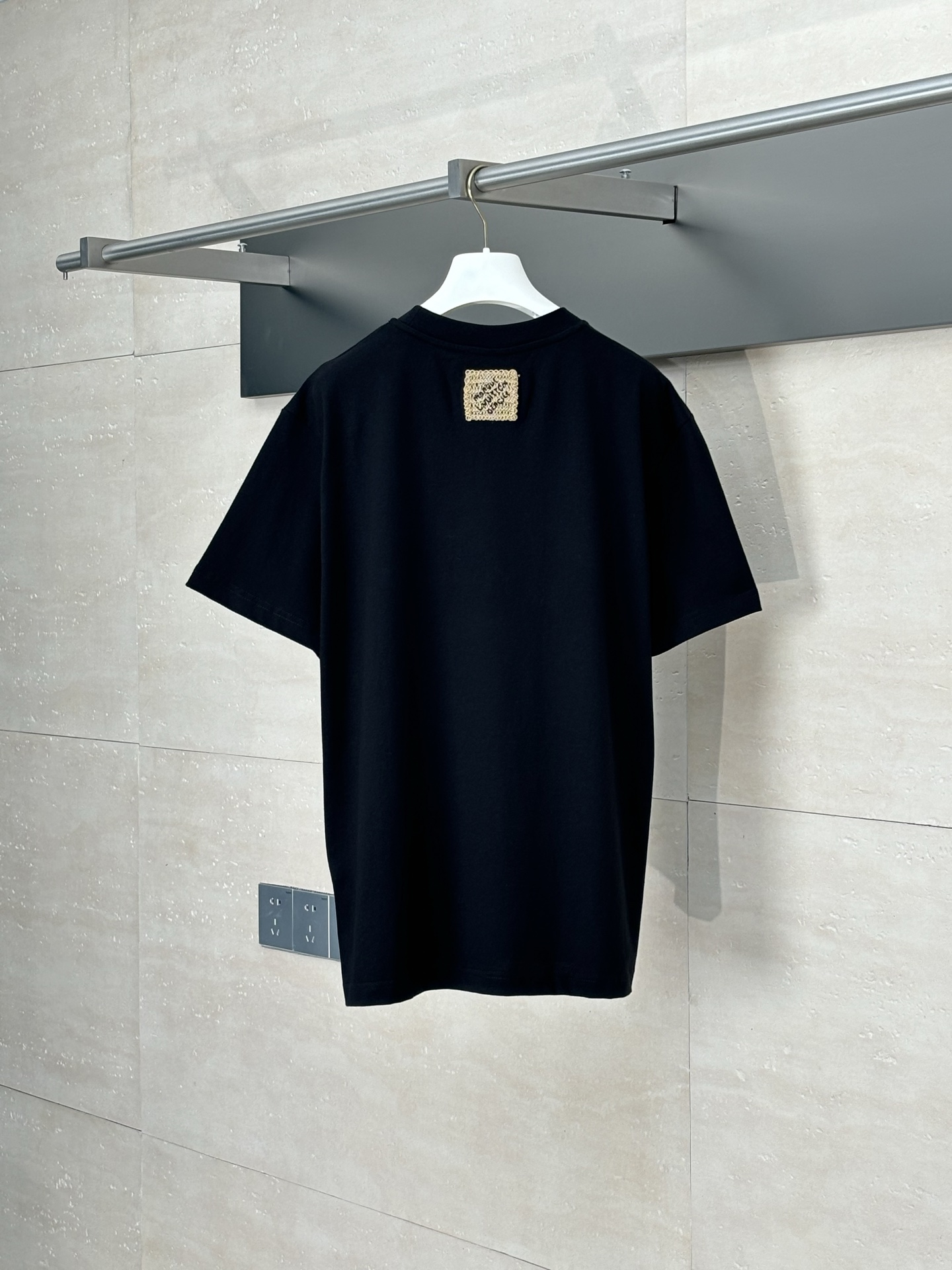 LV 루이비통 자수 로고 반팔 티셔츠 의류