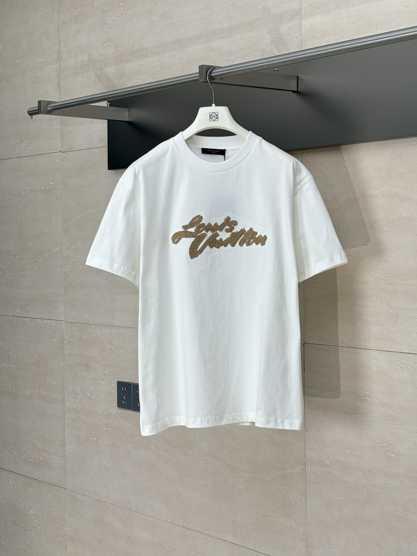 LV 루이비통 자수 로고 반팔 티셔츠 의류