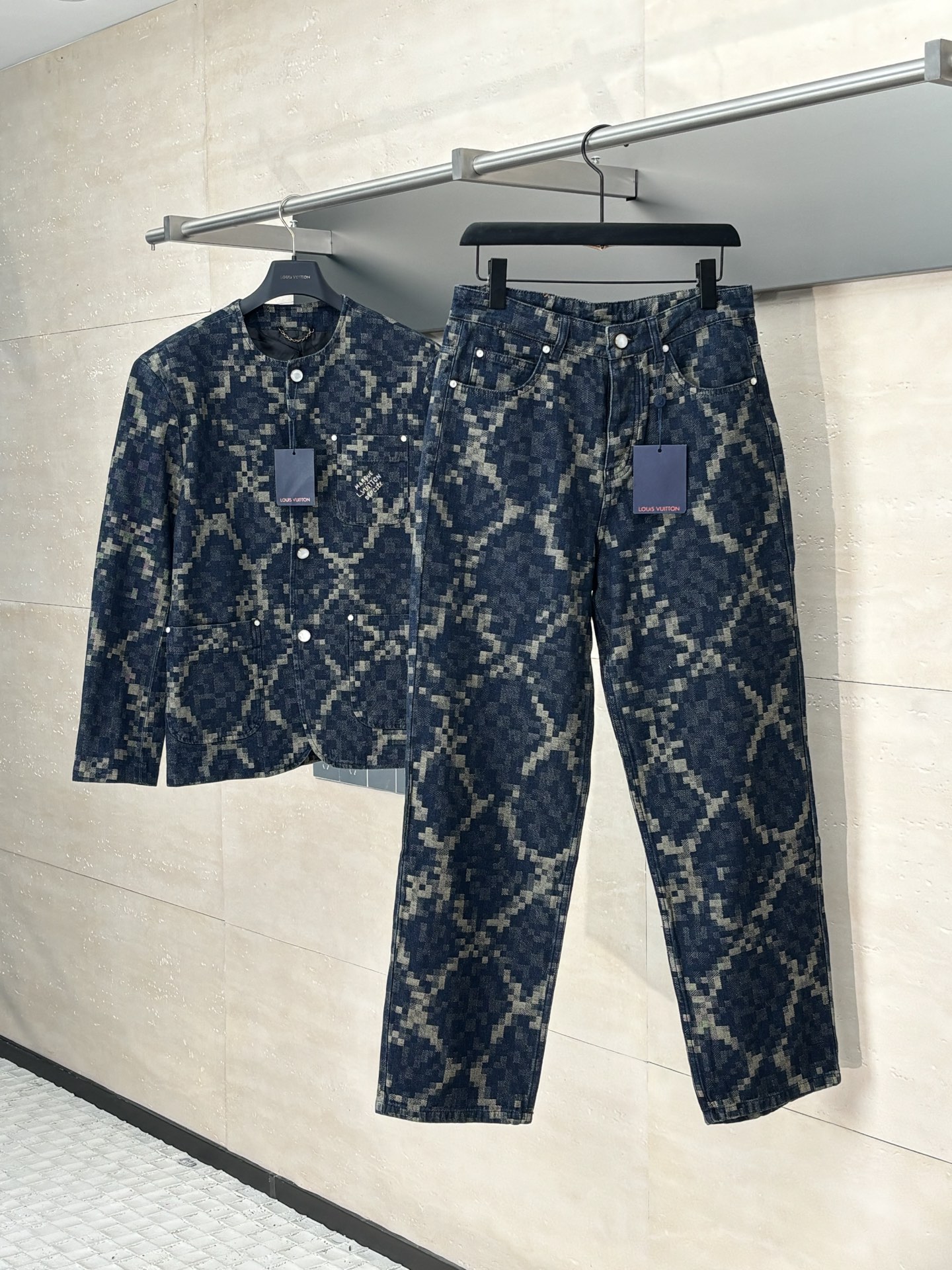 LV 루이비통 뱀피 패턴 자카드 데님 팬츠 바지 의류