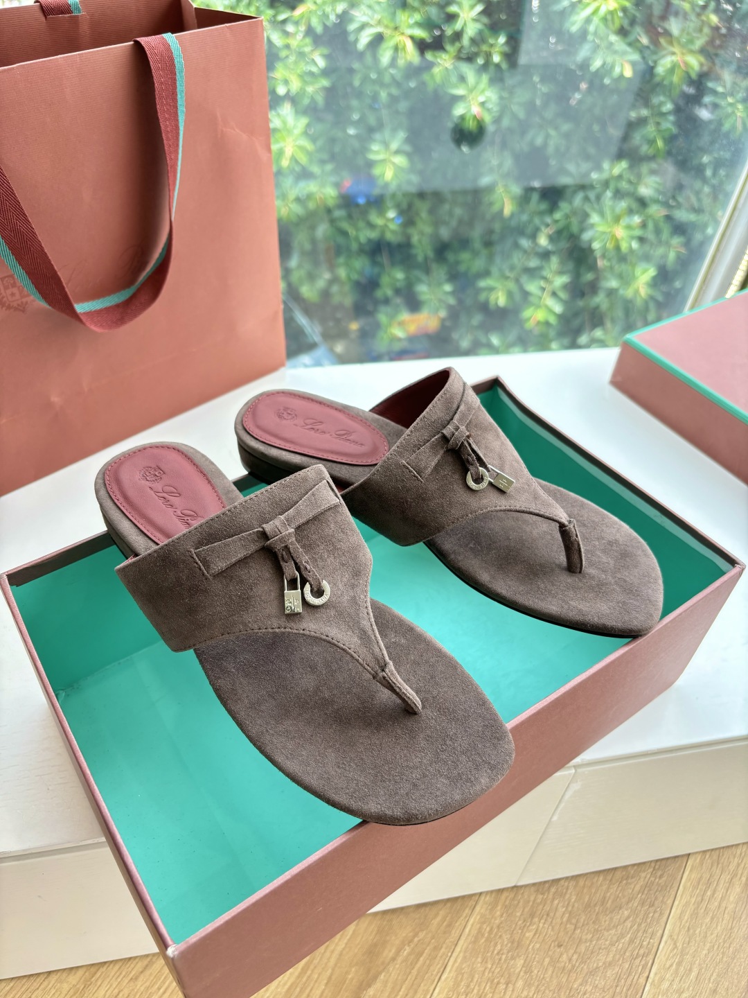 Loro Piana 로로피아나 럭셔리 플립플랍 샌들 신발