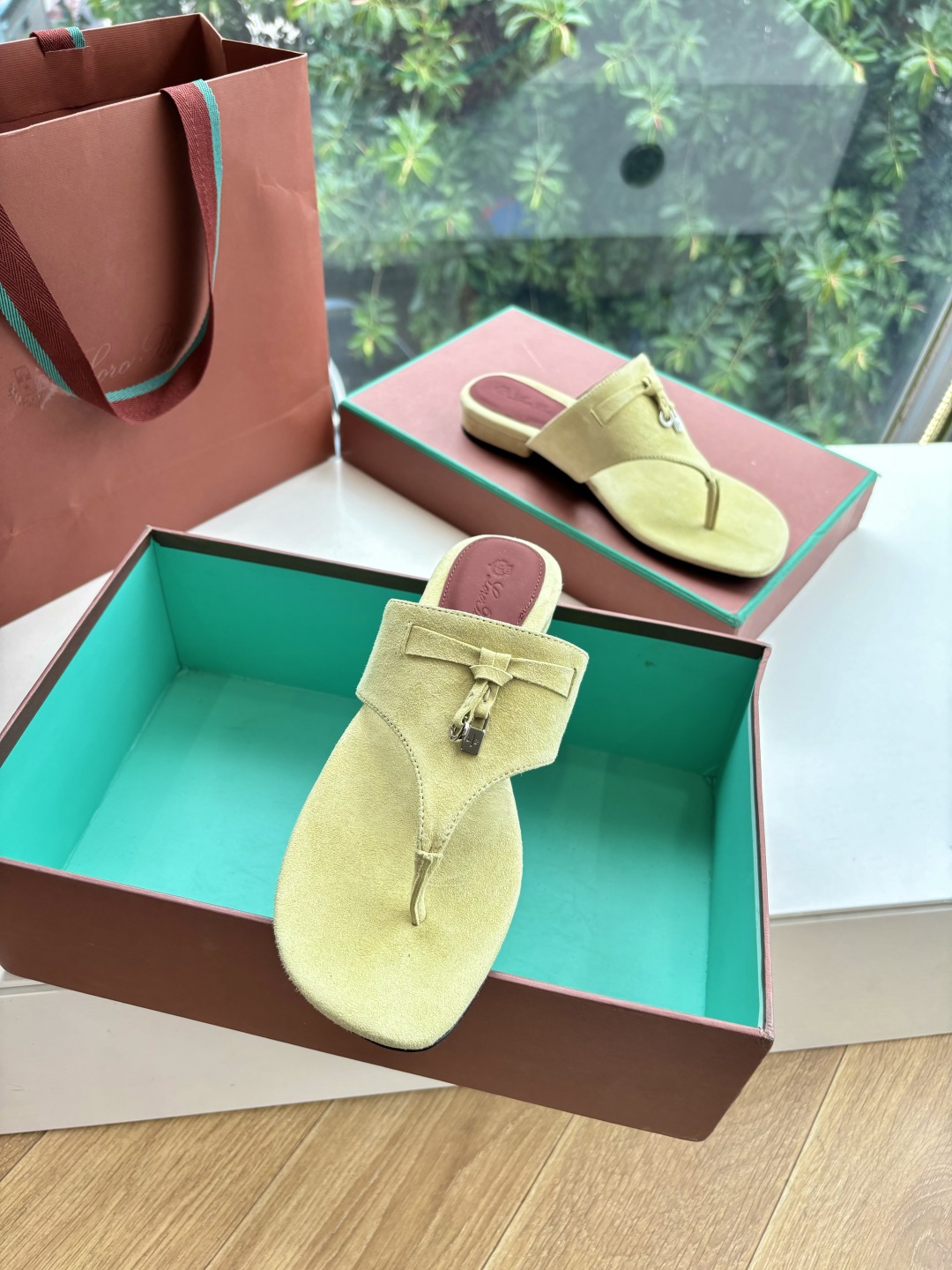 Loro Piana 로로피아나 럭셔리 플립플랍 샌들 신발