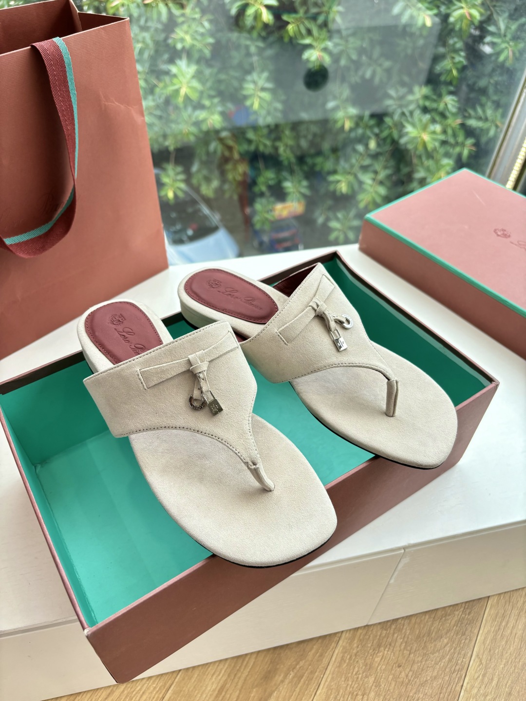 Loro Piana 로로피아나 럭셔리 플립플랍 샌들 신발